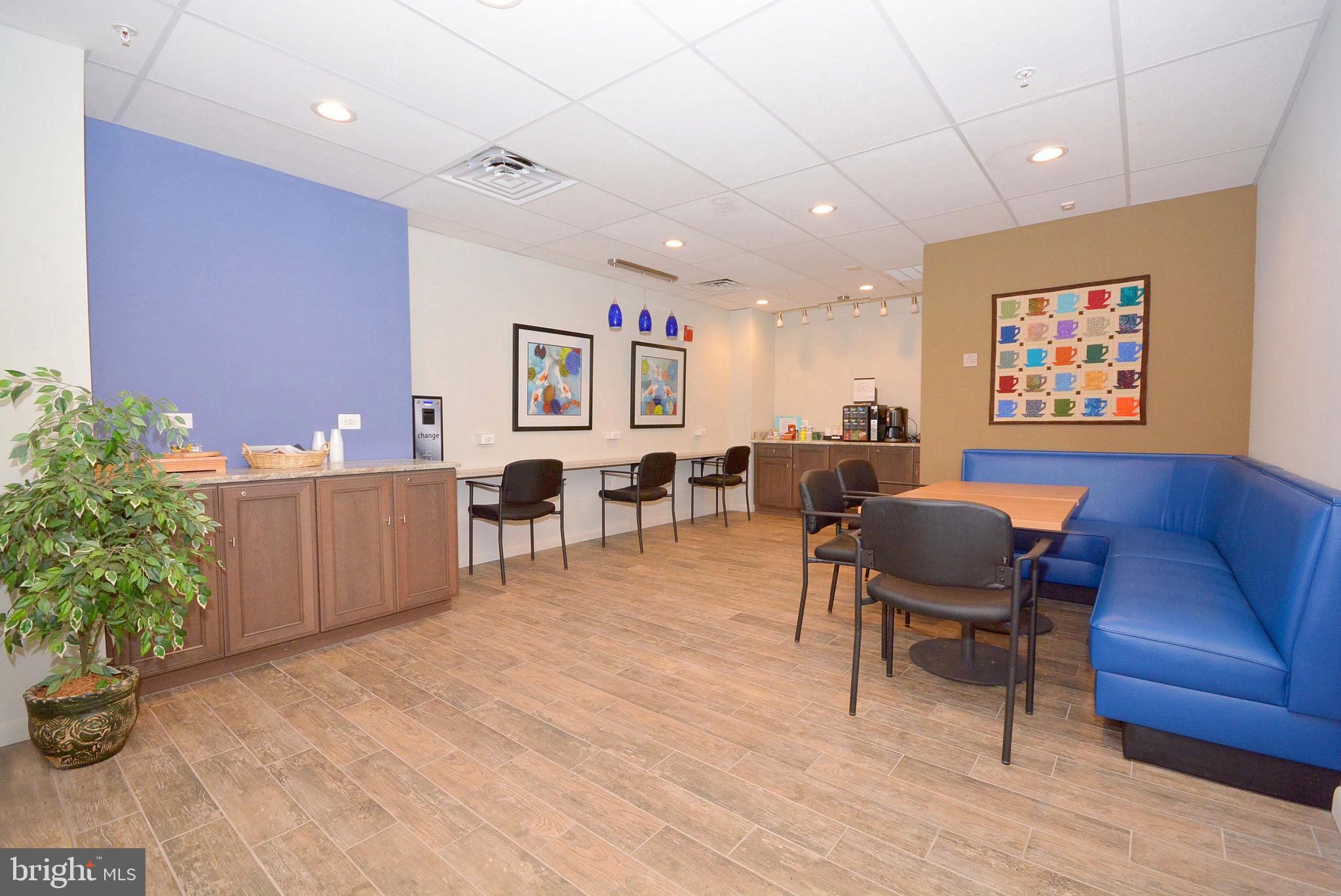 906 PERRY LANDING COURT