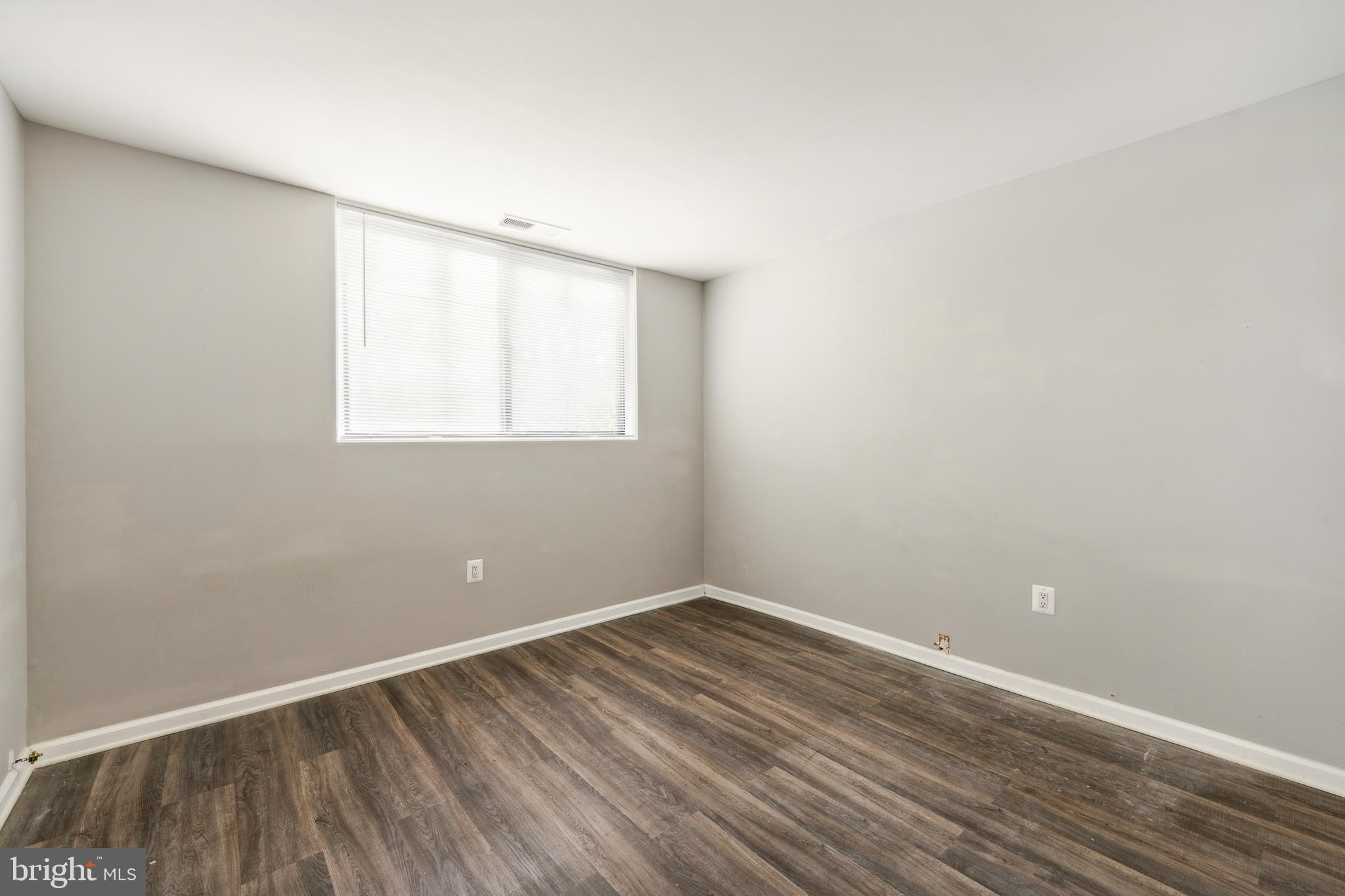 FAIRFAX WEST CONDOS - Residential Lease