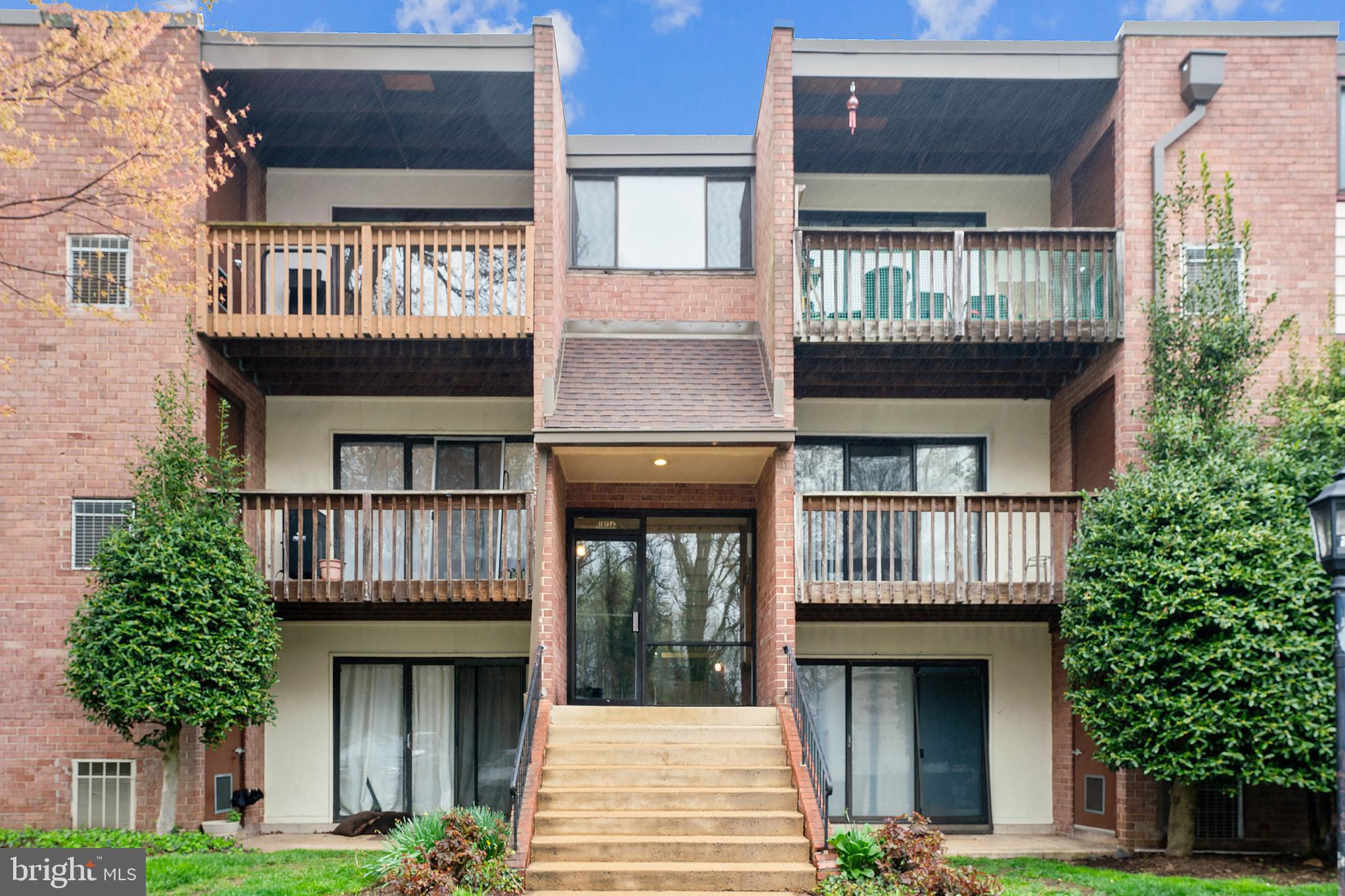 FAIRFAX WEST CONDOS - Residential Lease