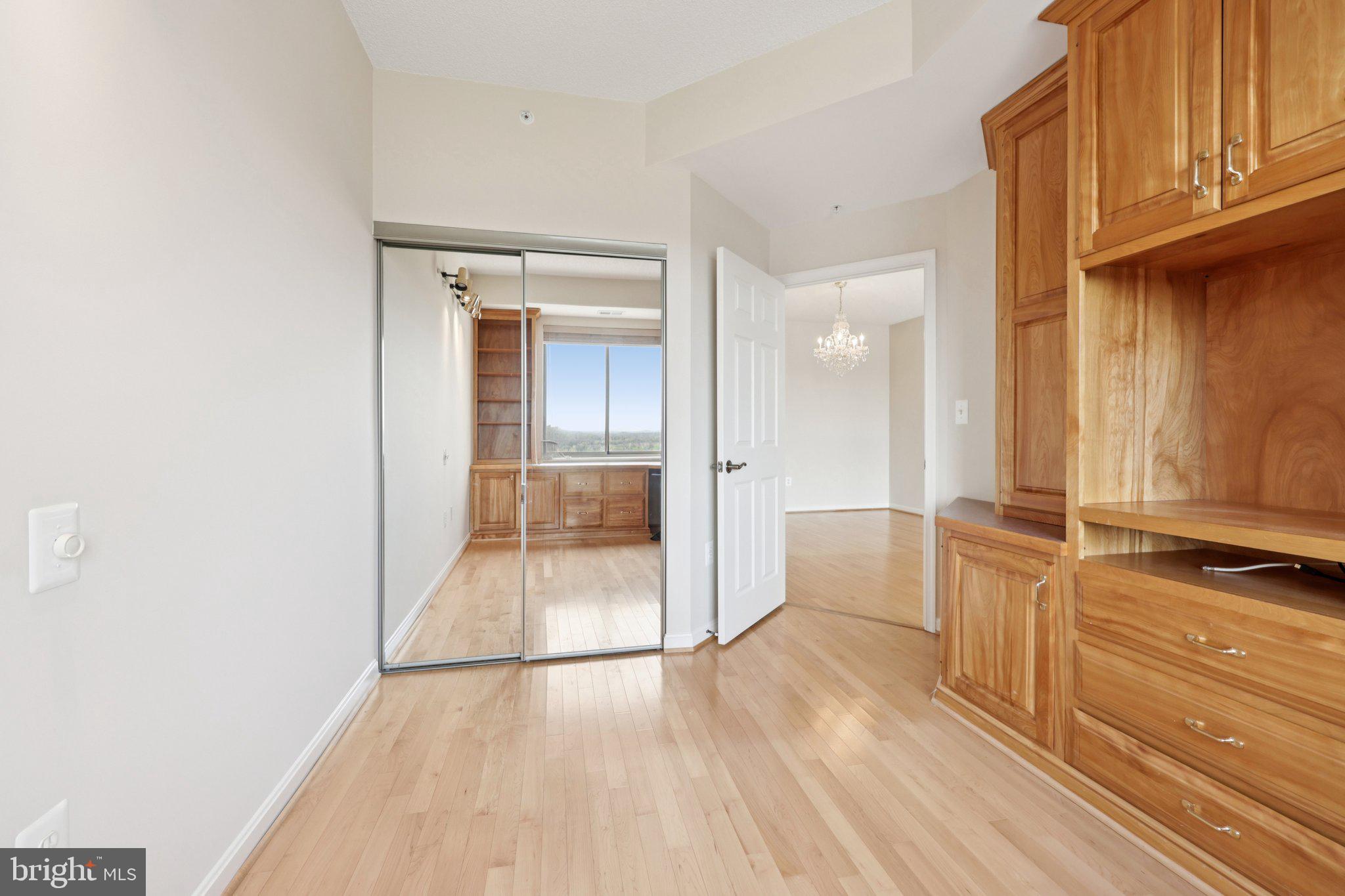 LANSDOWNE WOODS LEISURE WORLD - Residential