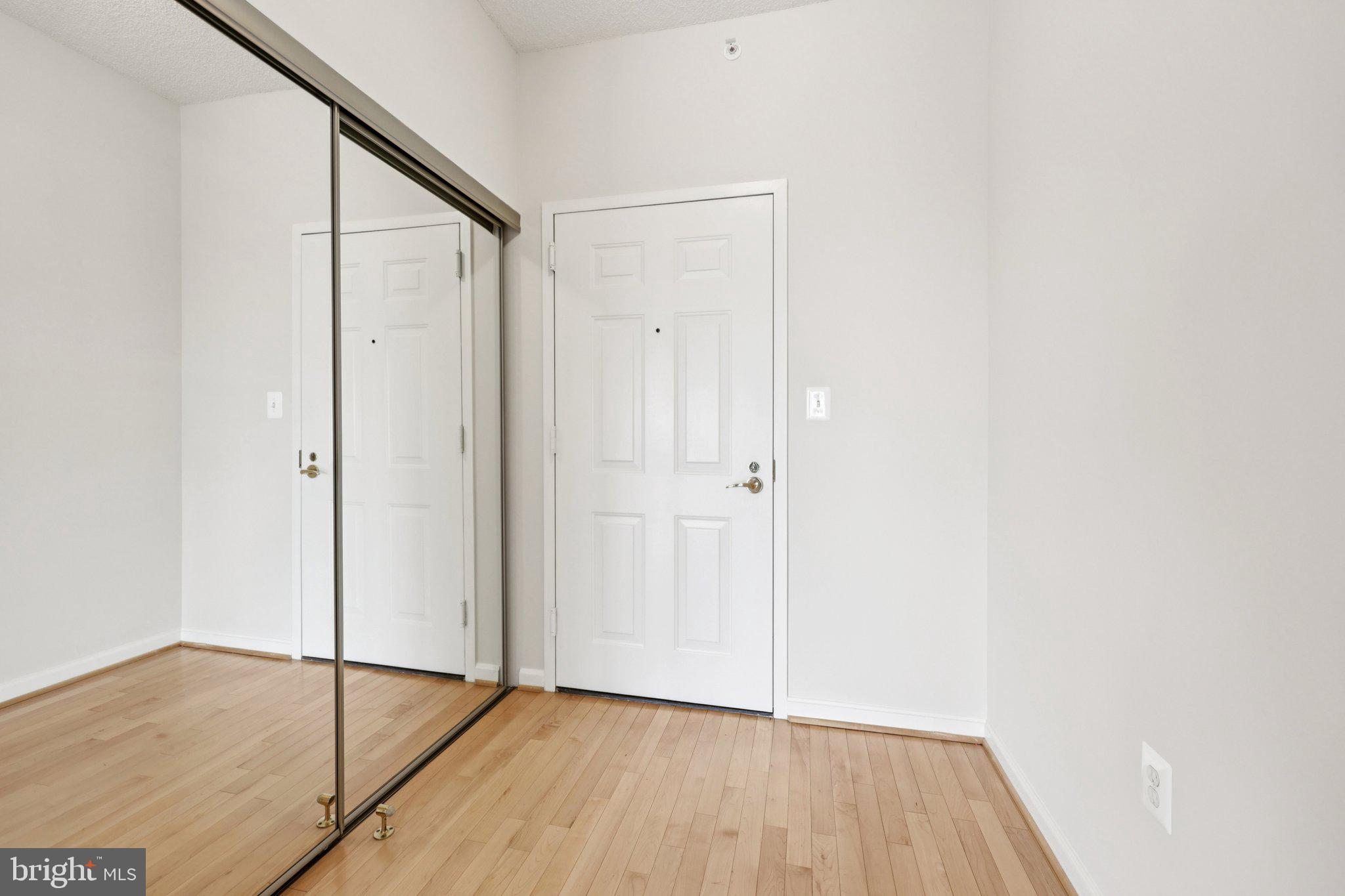 LANSDOWNE WOODS LEISURE WORLD - Residential