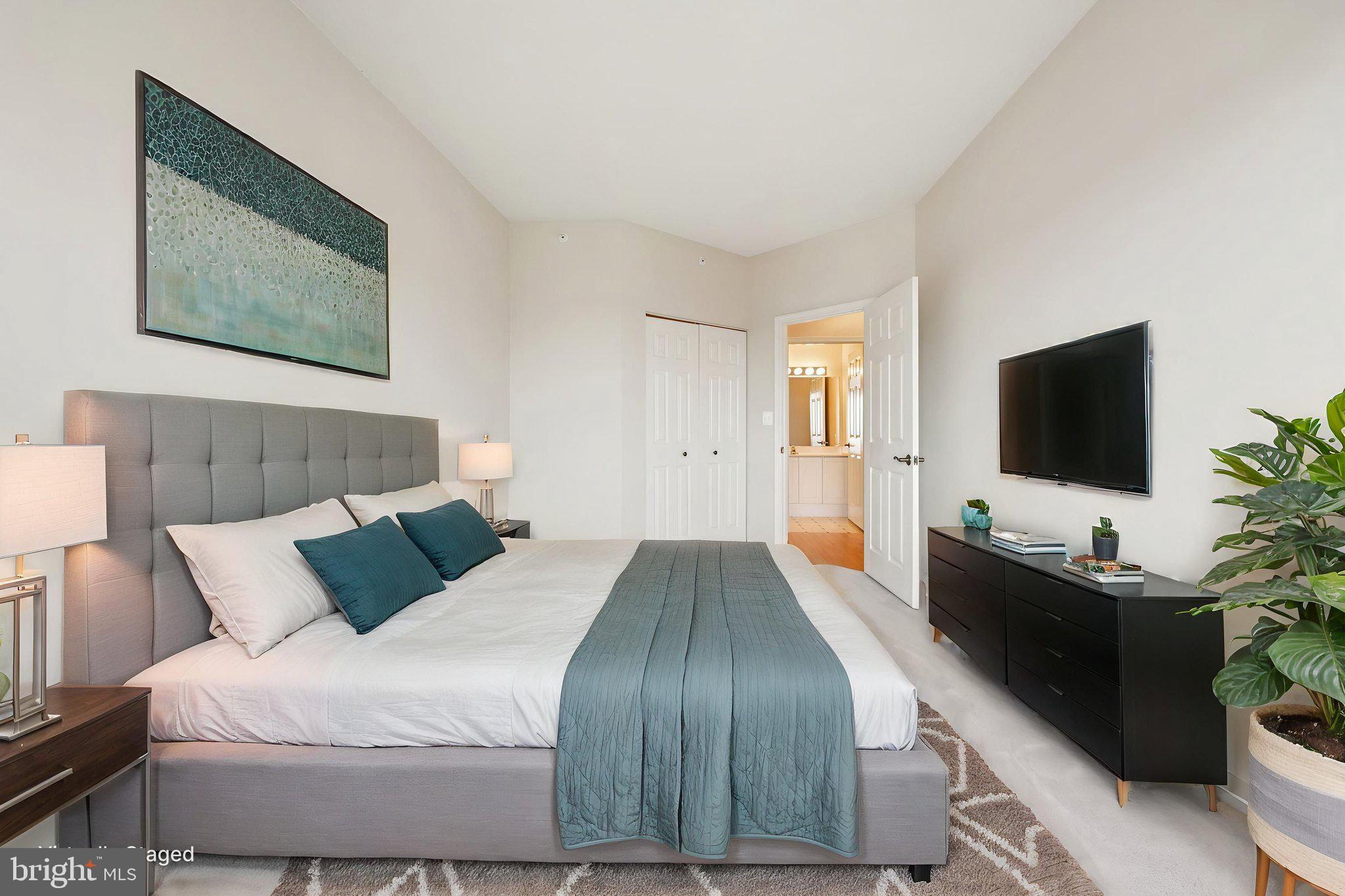 LANSDOWNE WOODS LEISURE WORLD - Residential