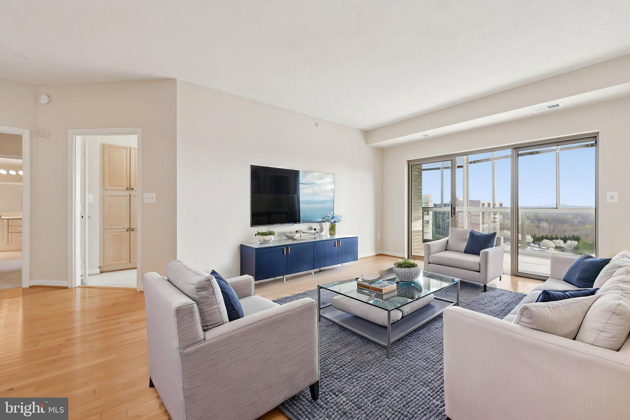 LANSDOWNE WOODS LEISURE WORLD - Residential