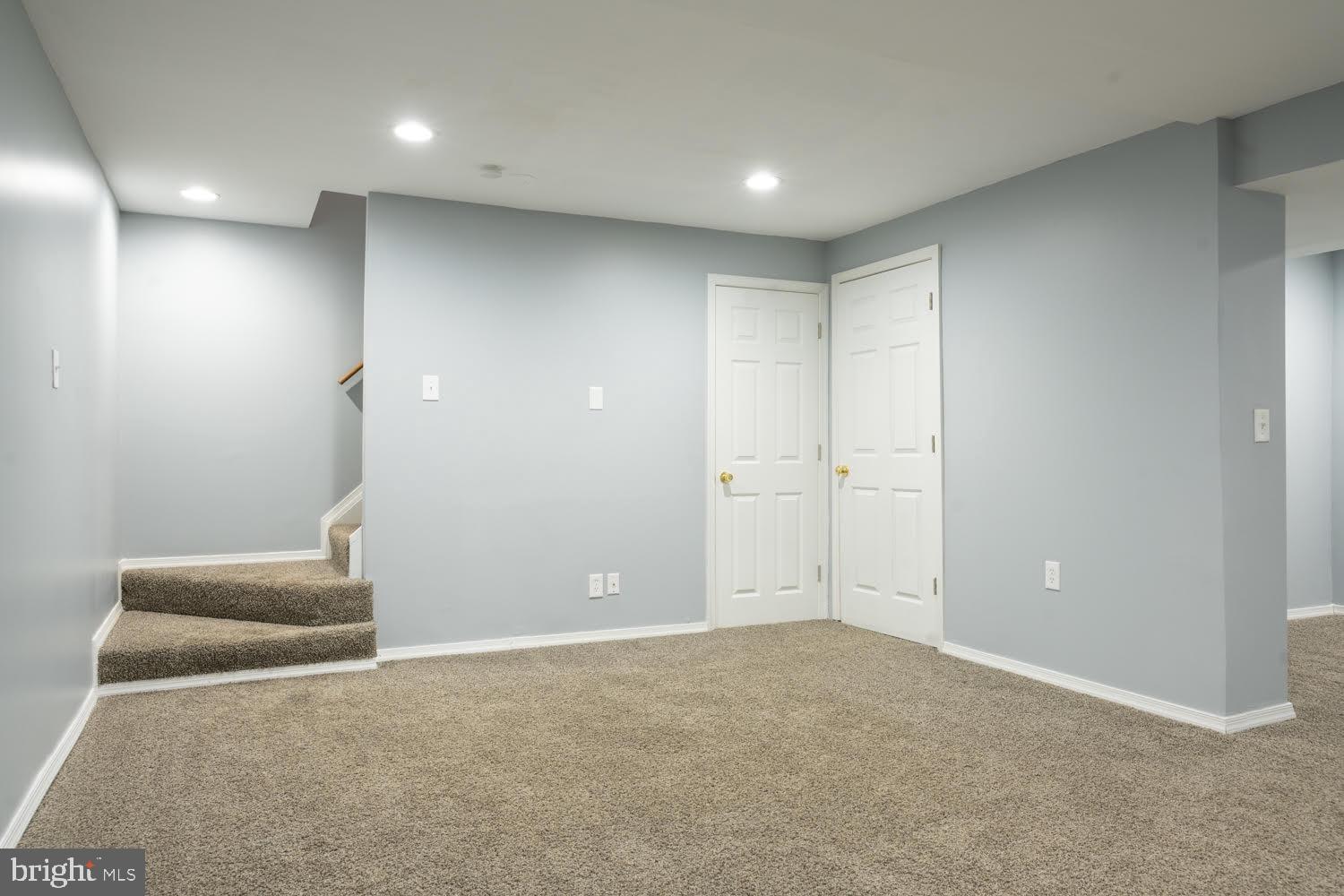 BURKE CENTRE - Residential