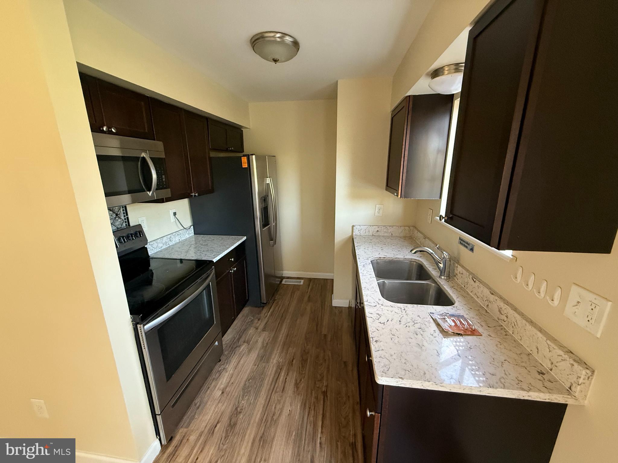 BOLIVAR ESTATES - Residential Lease