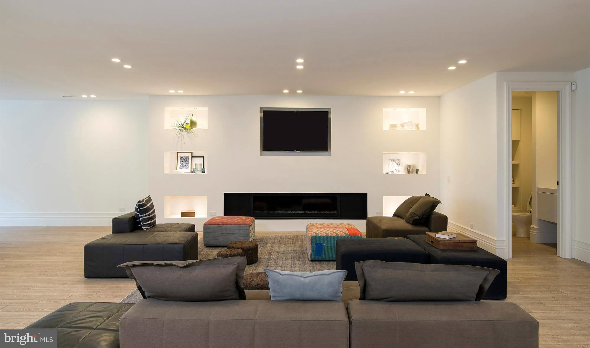 ESTATES AT LEIGH MILL - Residential