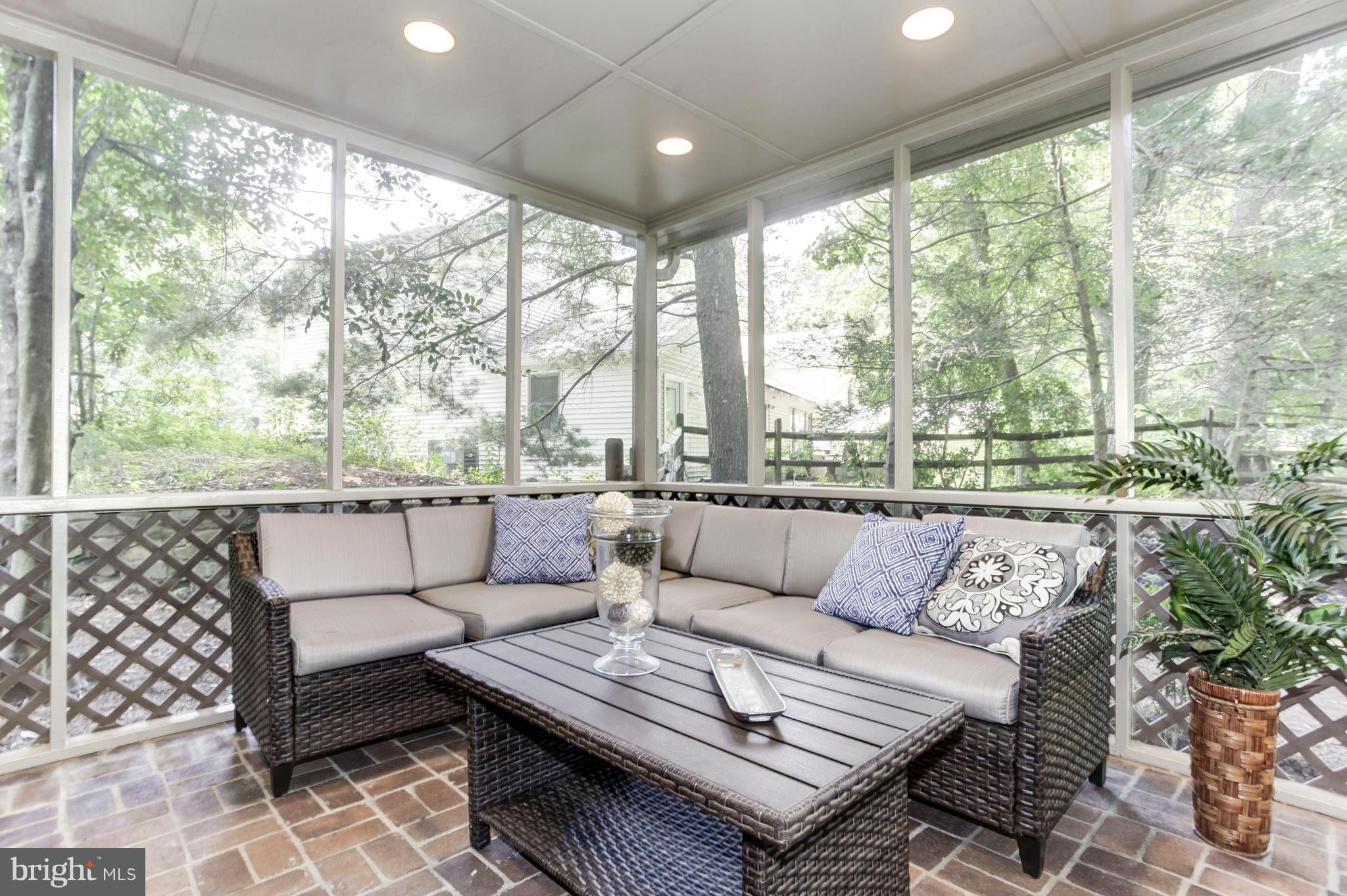 WOLF TRAP WOODS - Residential