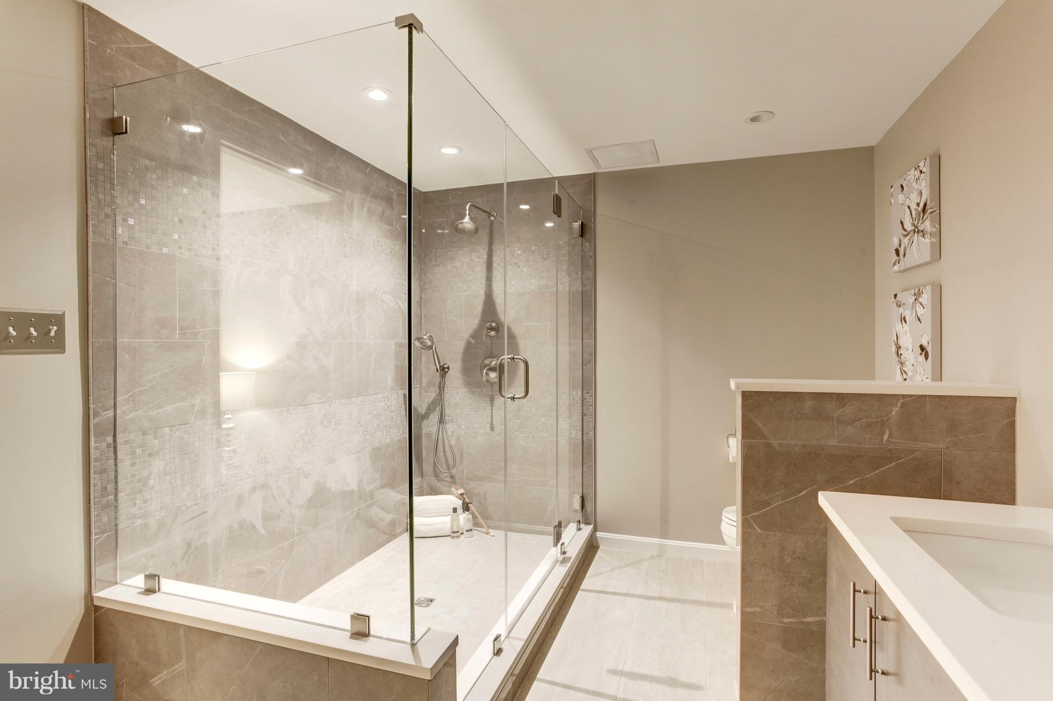 WOLF TRAP WOODS - Residential