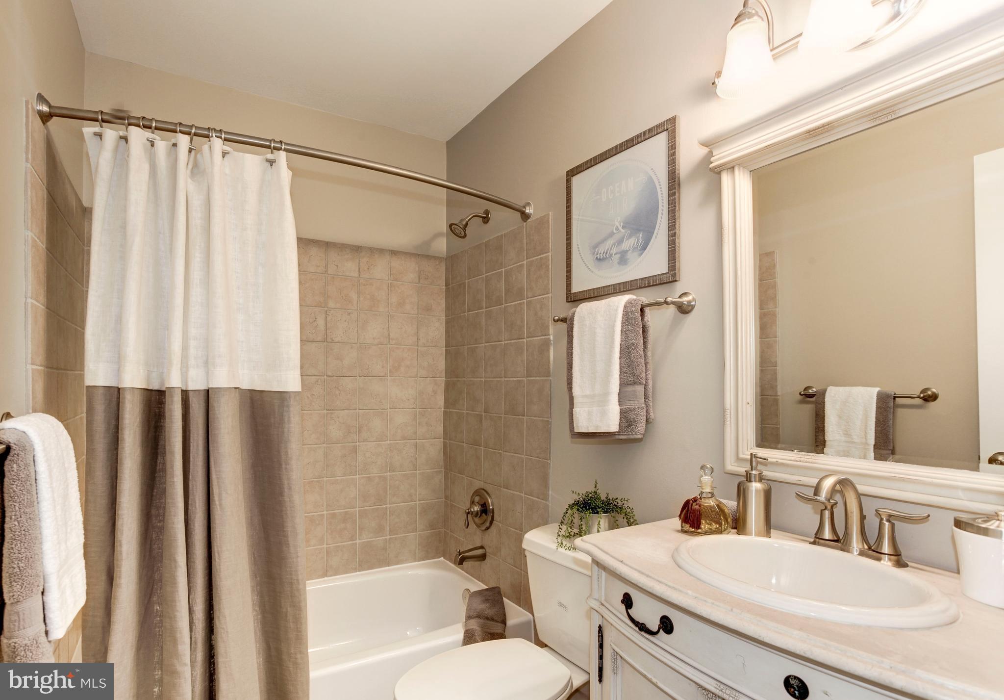 WOLF TRAP WOODS - Residential