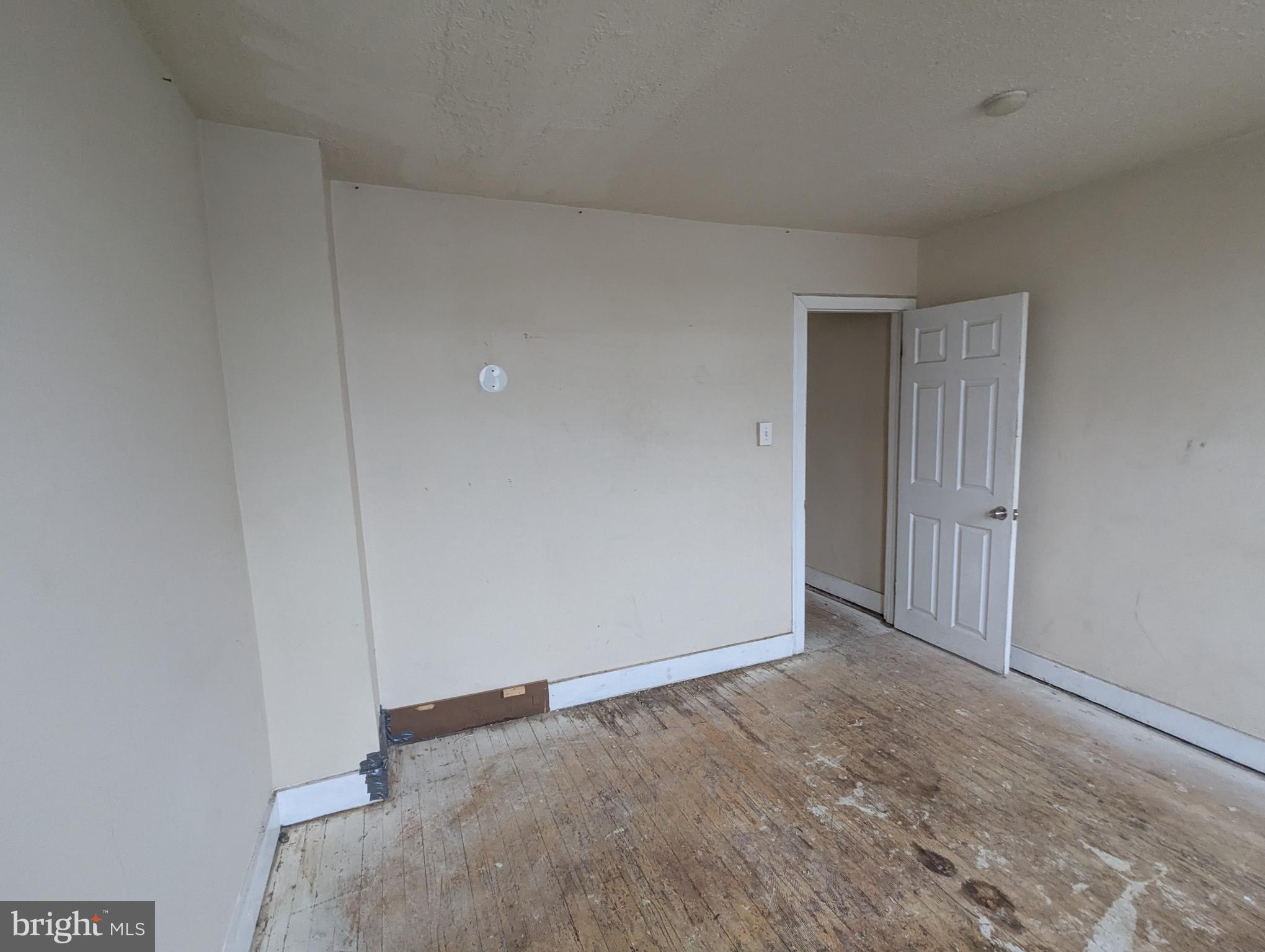 ELLWOOD PARK - Residential