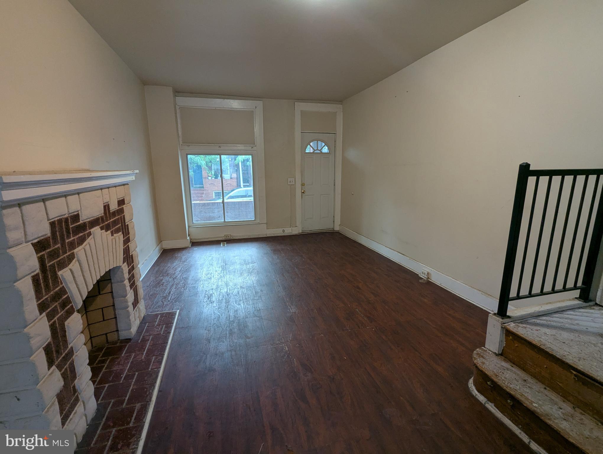 ELLWOOD PARK - Residential