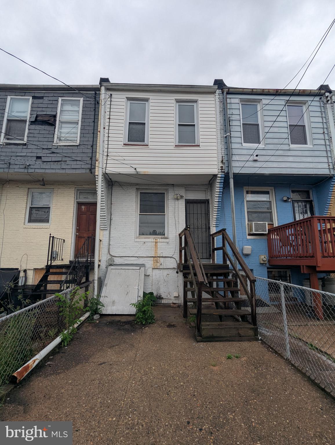 ELLWOOD PARK - Residential