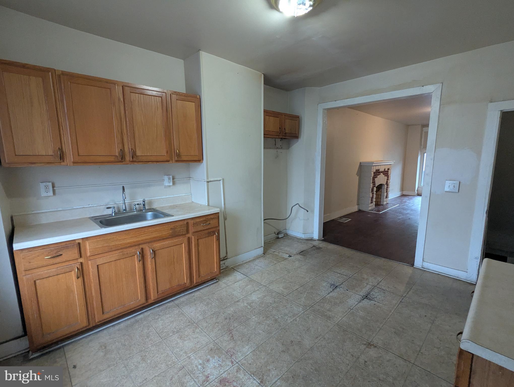 ELLWOOD PARK - Residential