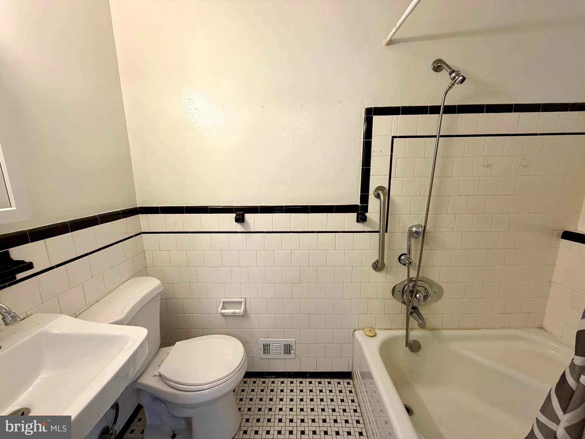 CAMERON VILLAGE - Residential Income