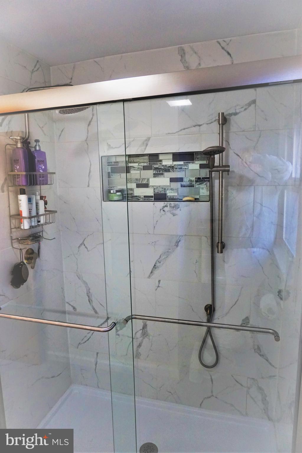 PIKEVIEW ACRES - Residential