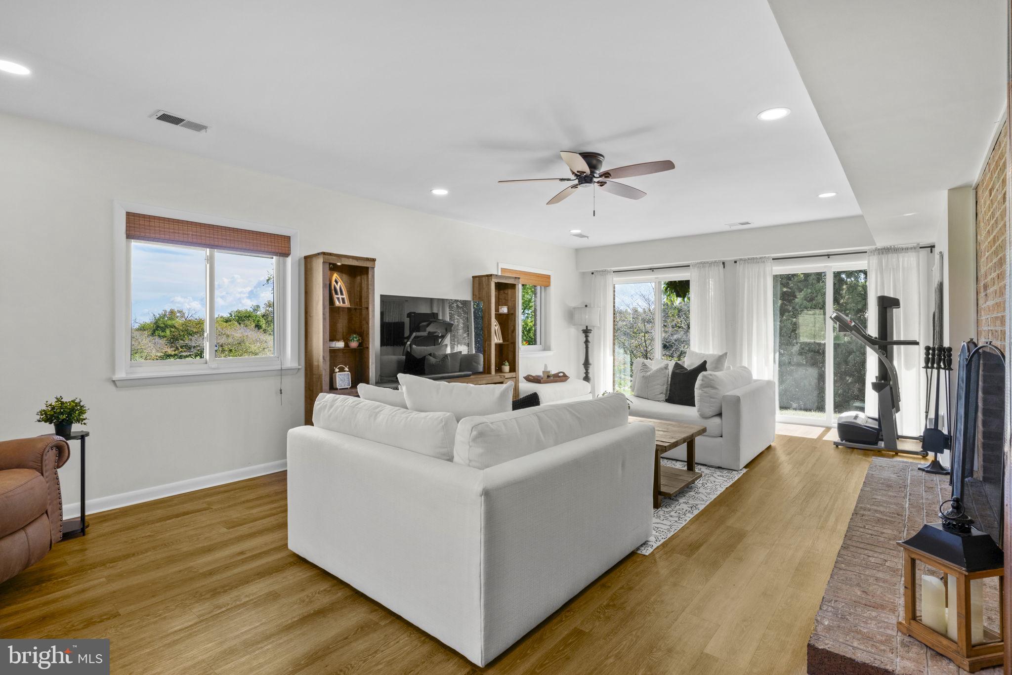 CHESAPEAKE OVERLOOK - Residential