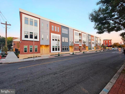 Townhouse For Rent - 200 Hamilton Avenue #202<br/> Mercer County, TRENTON, NJ 08609