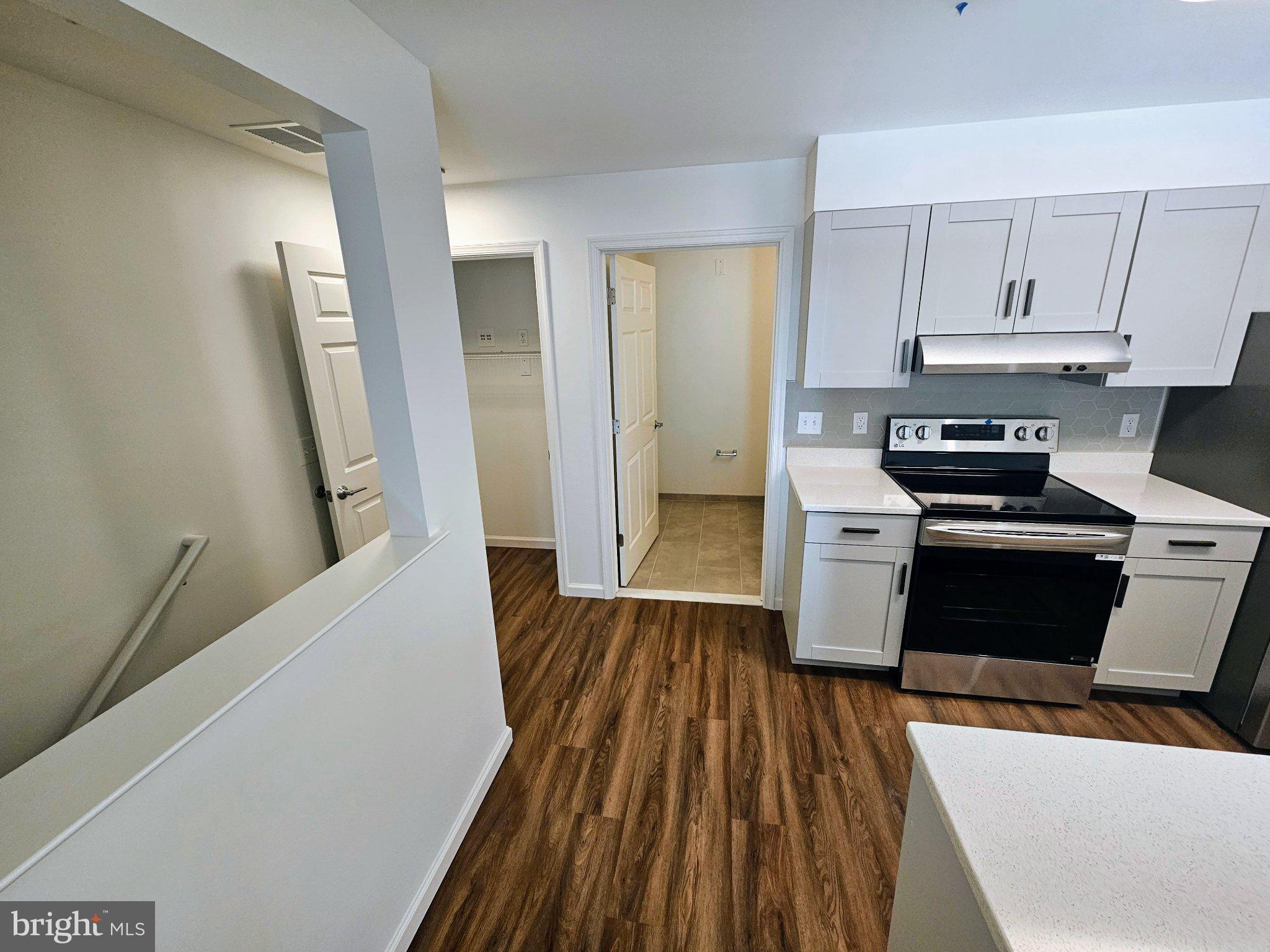 200 HAMILTON AVENUE 202
