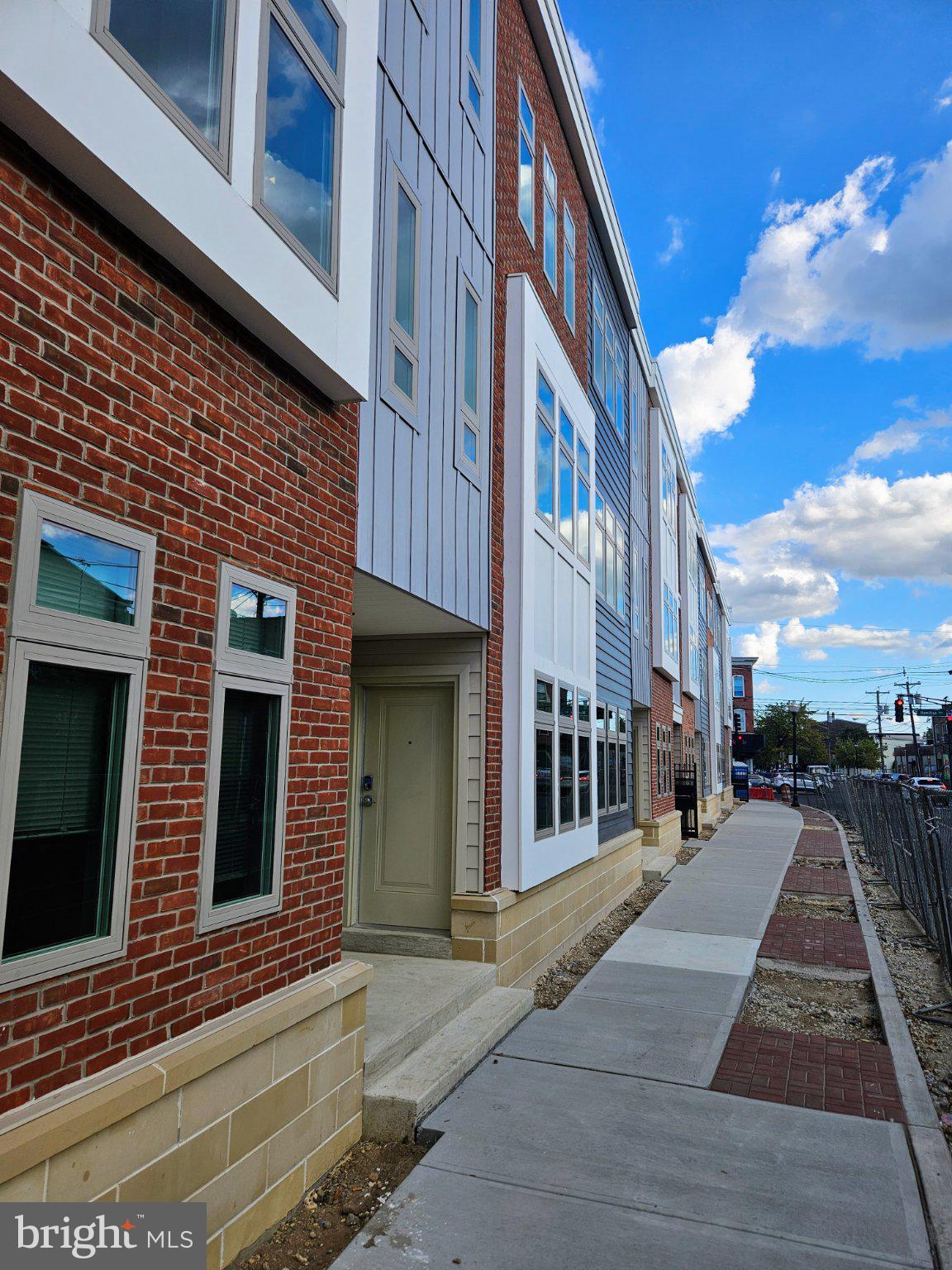 200 HAMILTON AVENUE 202