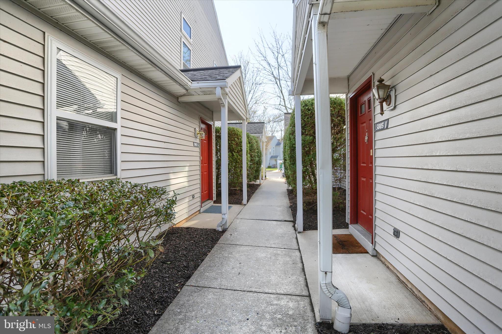 5805 HIDDEN LAKE DRIVE G