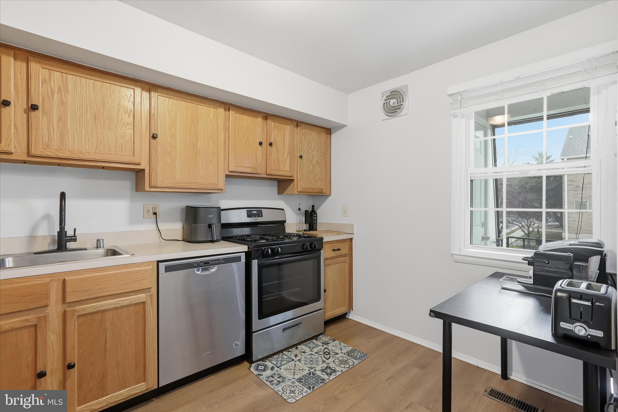 VILLAGES OF HOMELAND - Residential