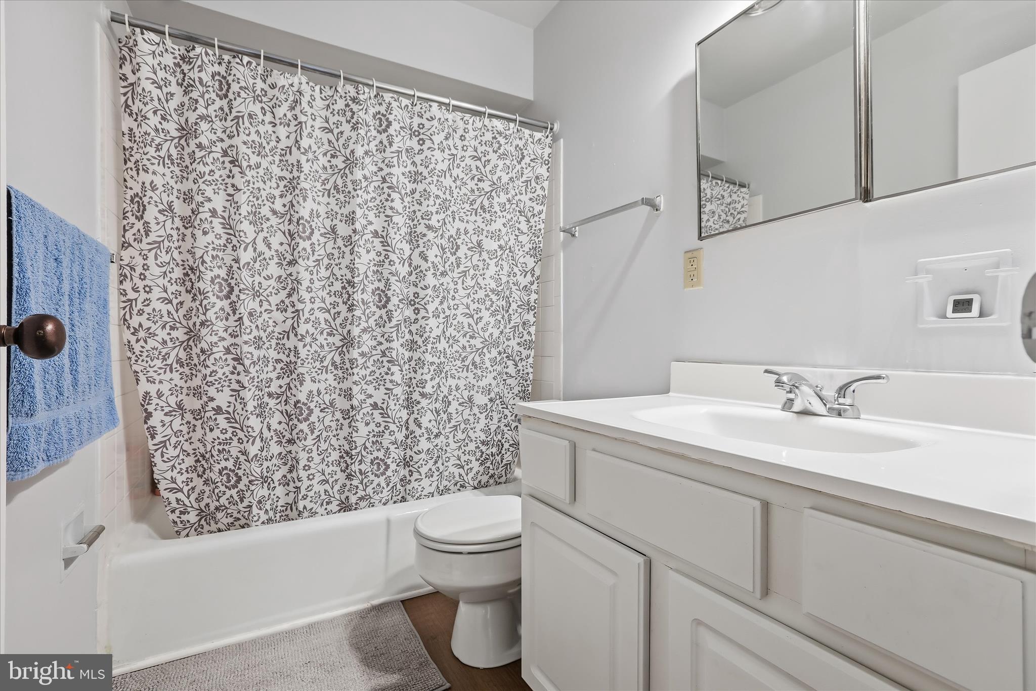 VILLAGES OF HOMELAND - Residential