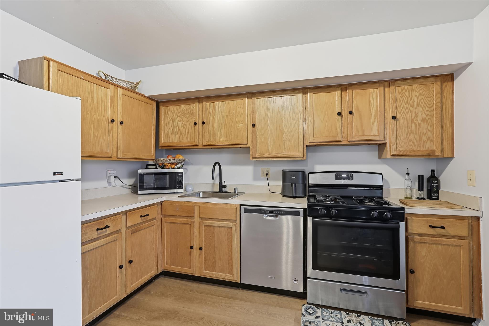 VILLAGES OF HOMELAND - Residential