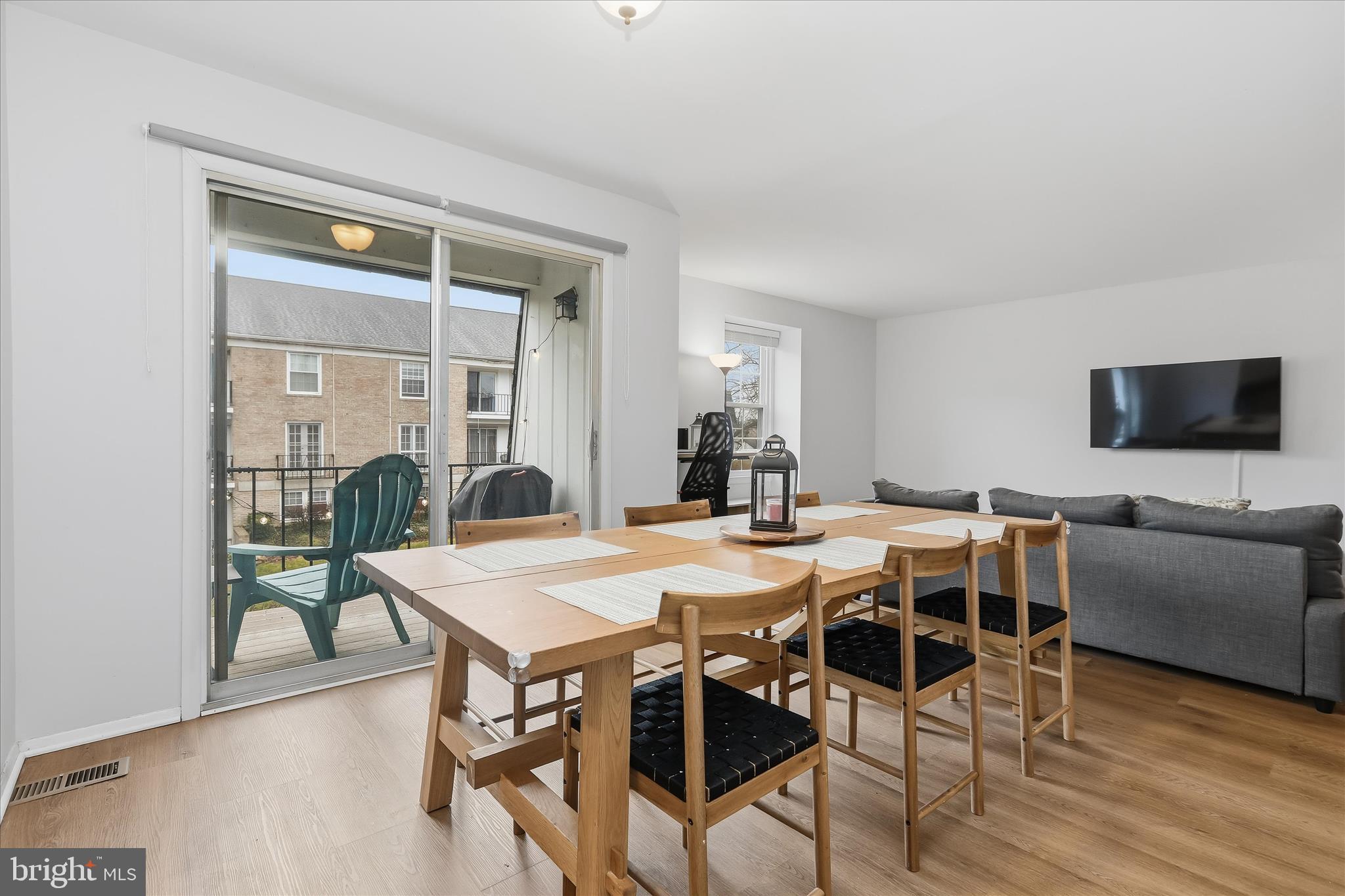 VILLAGES OF HOMELAND - Residential