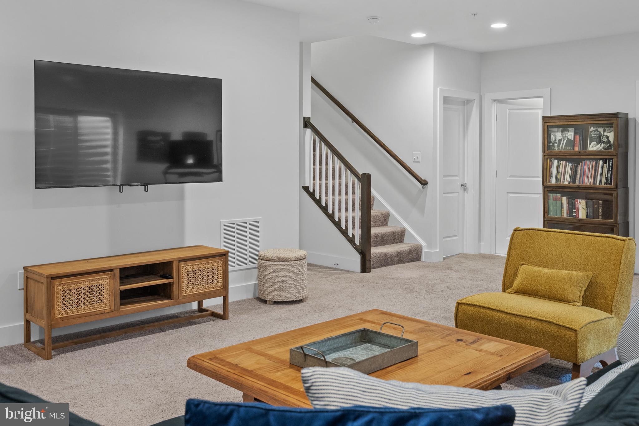 PRIMROSE HILL - Residential