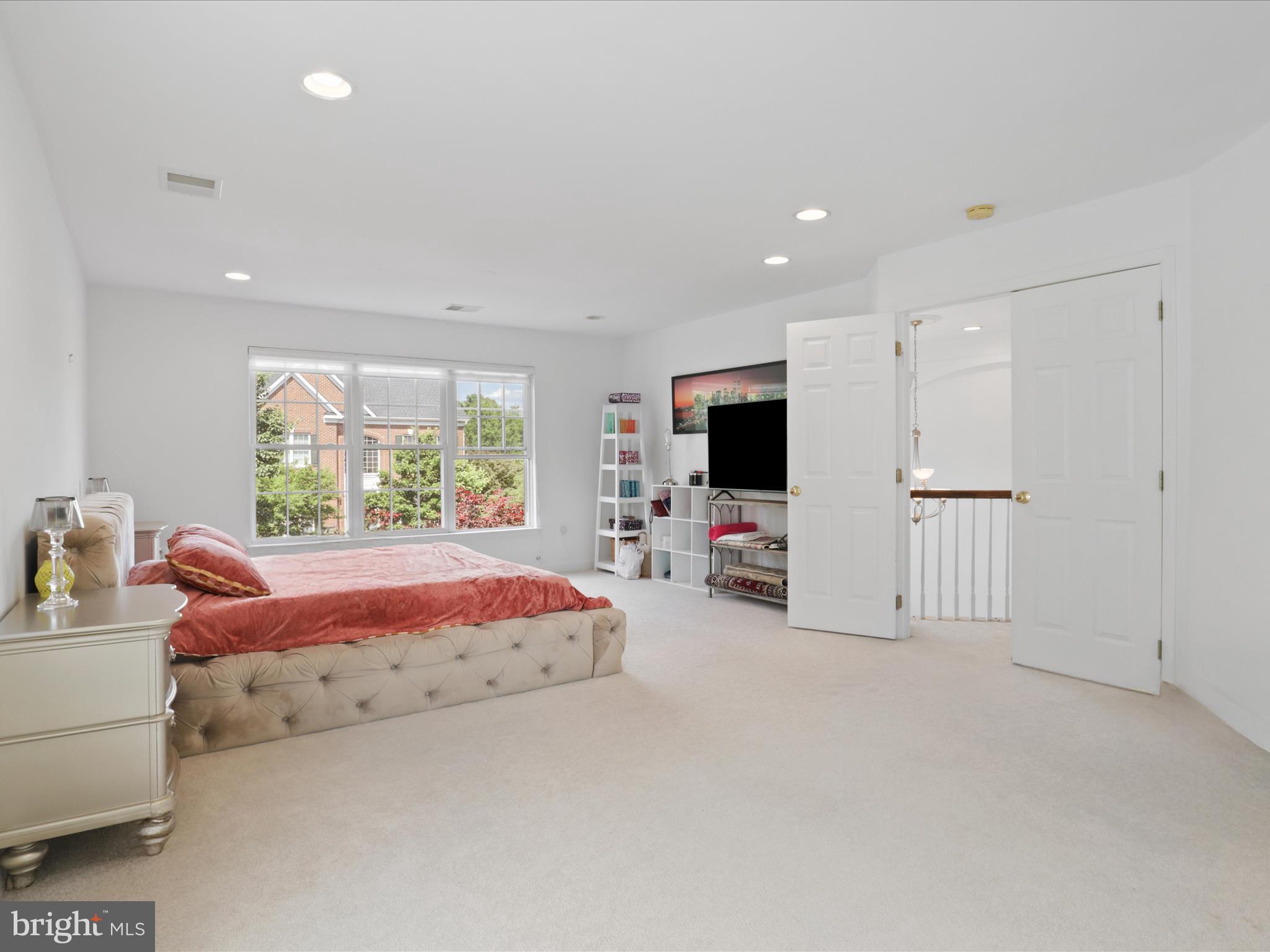 SOUTH VILLAGE - Residential