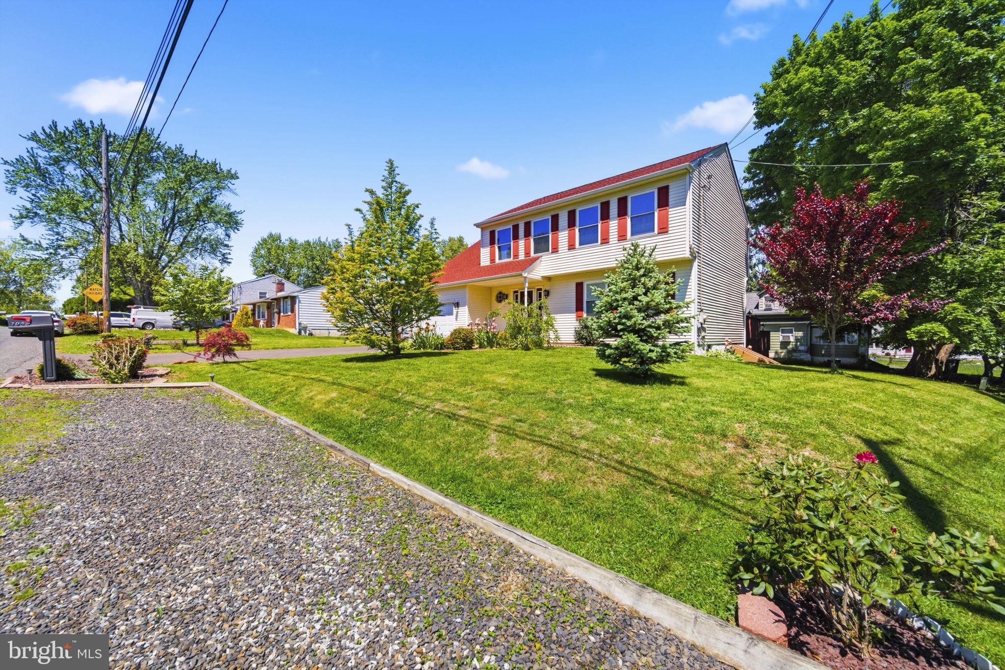 NESHAMINY FALLS - Residential