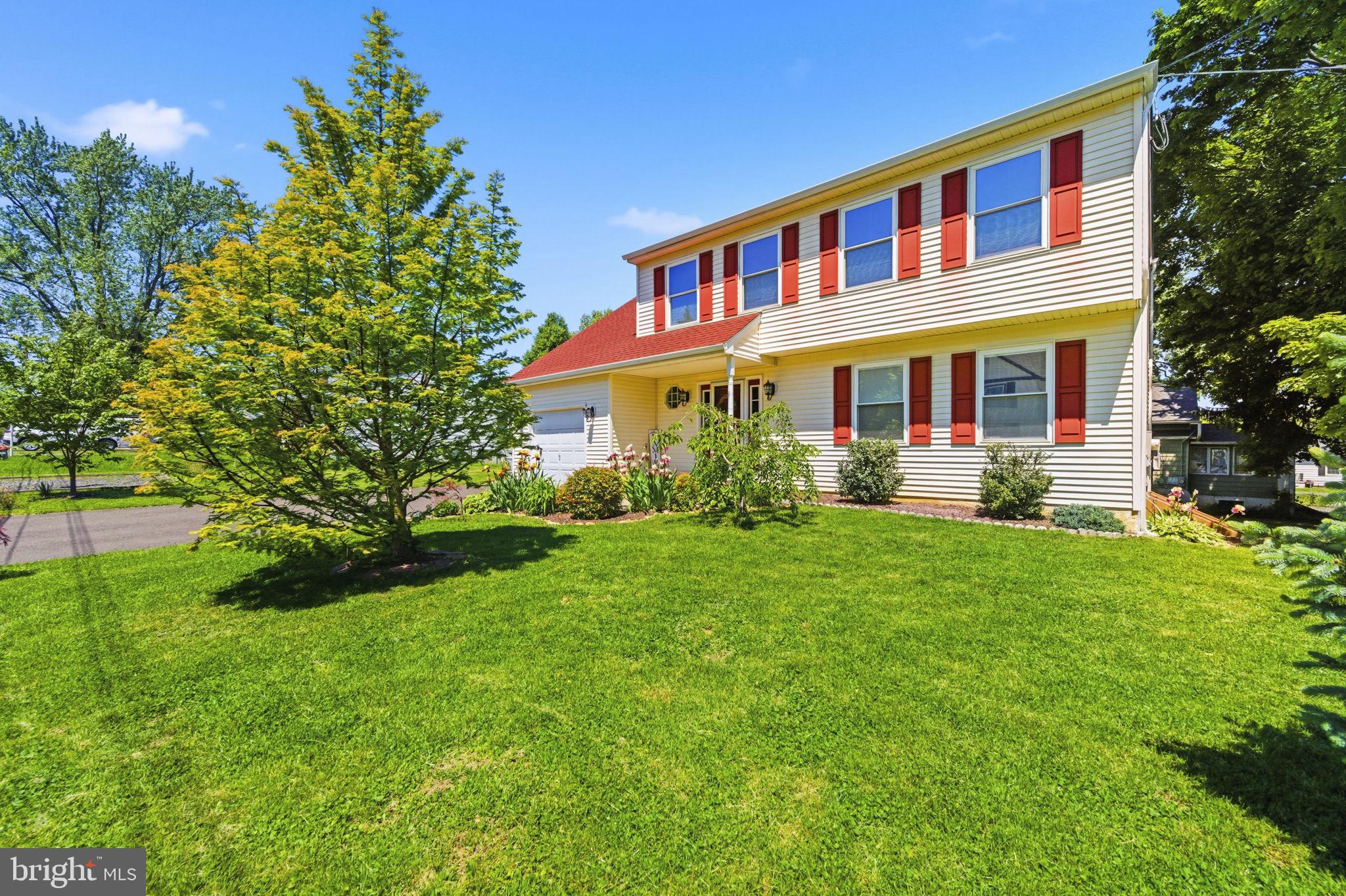 NESHAMINY FALLS - Residential