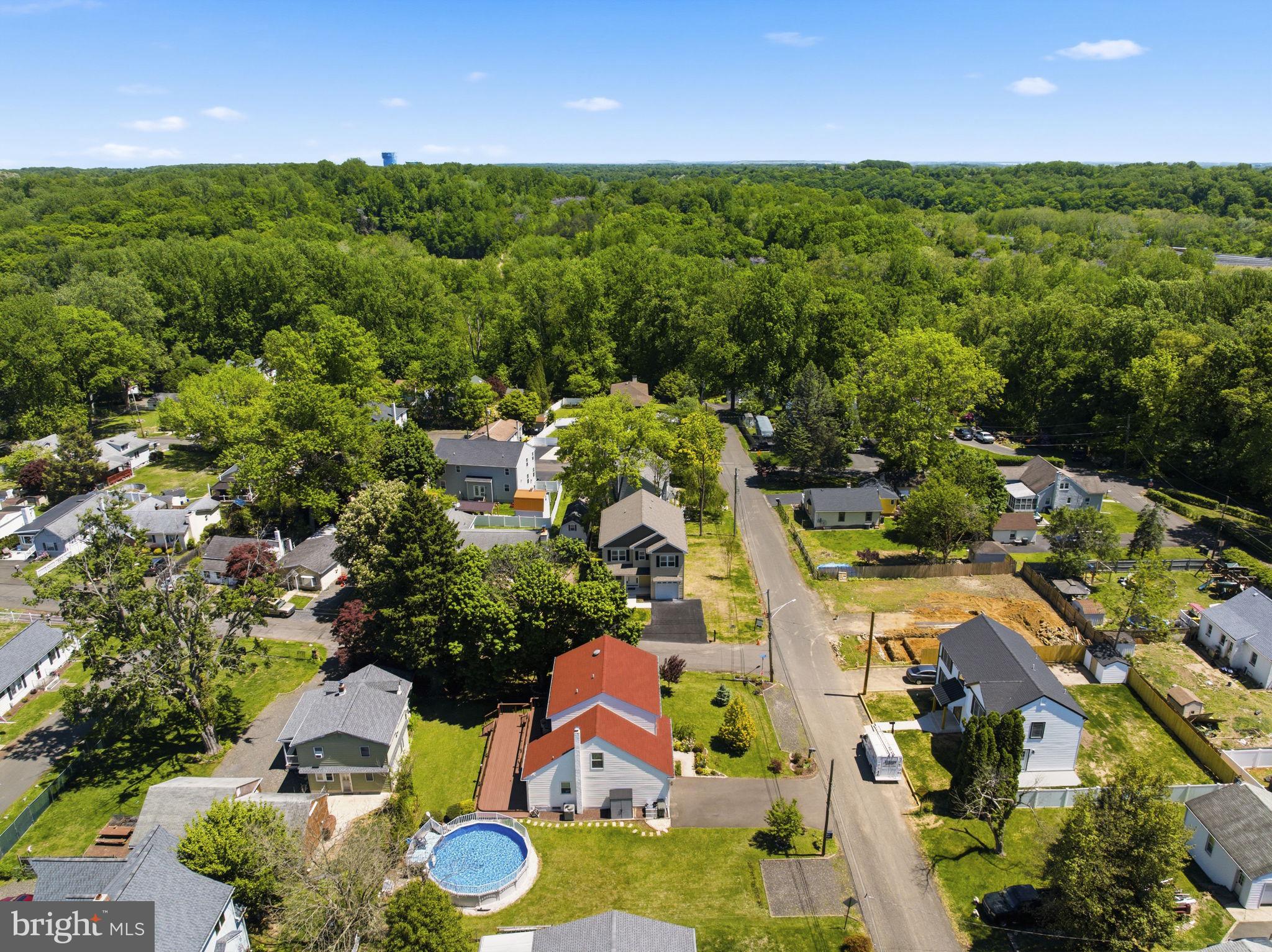 NESHAMINY FALLS - Residential