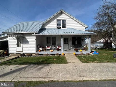 2042 Front Street, Bayard, WV MLS: WVGT2001004