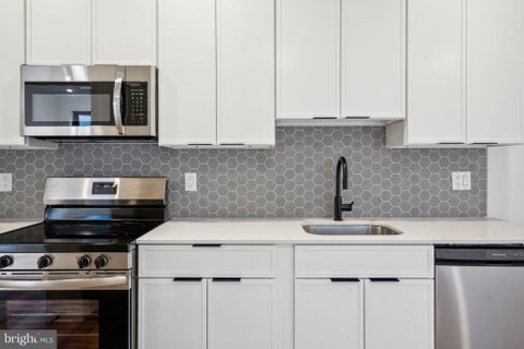 Condo For Rent - 2039 N Front Street #204<br/> PHILADELPHIA, PA 19122