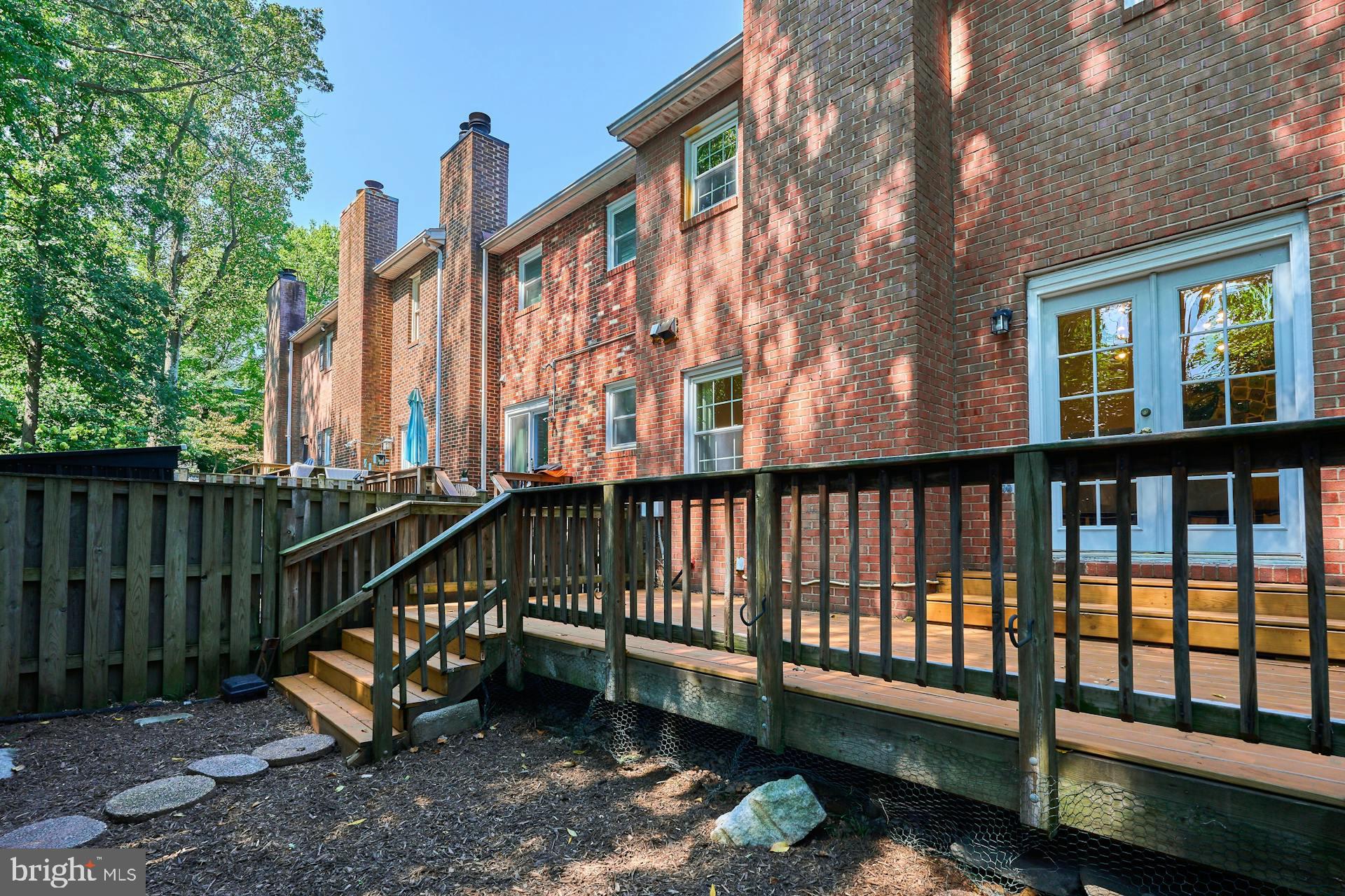 TARA TOWNE - Residential