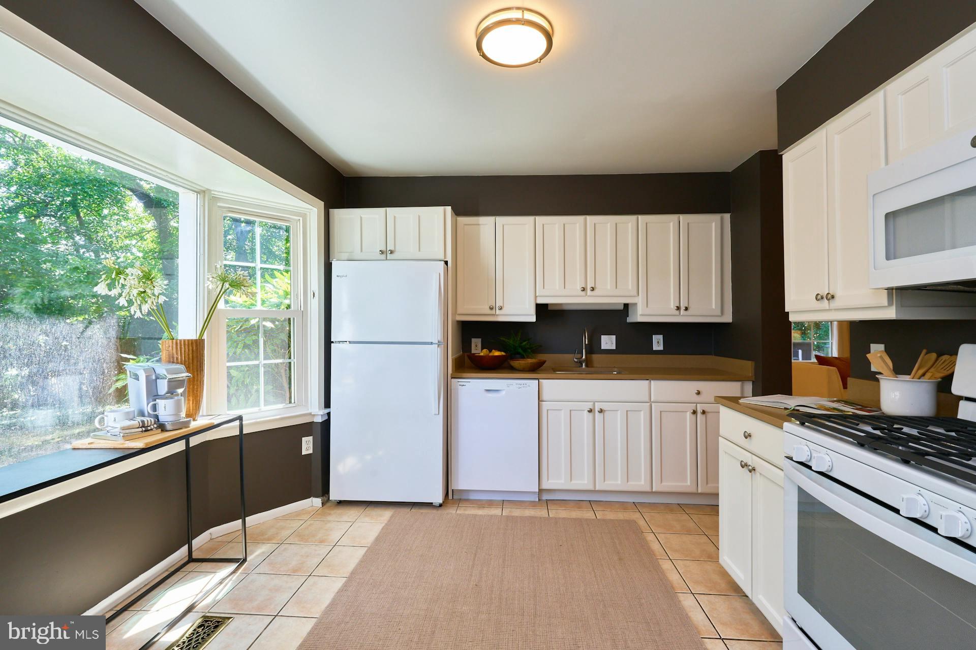 TARA TOWNE - Residential