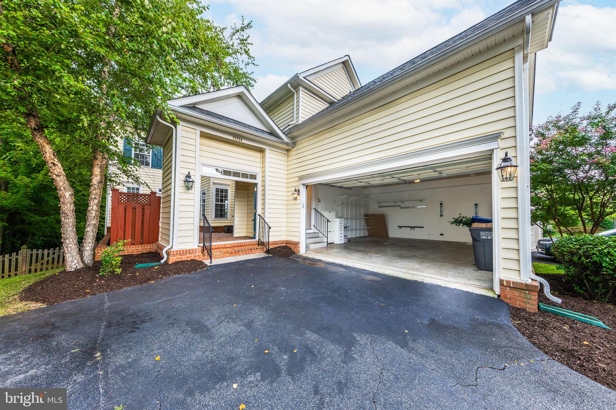 21934 WINDOVER DRIVE