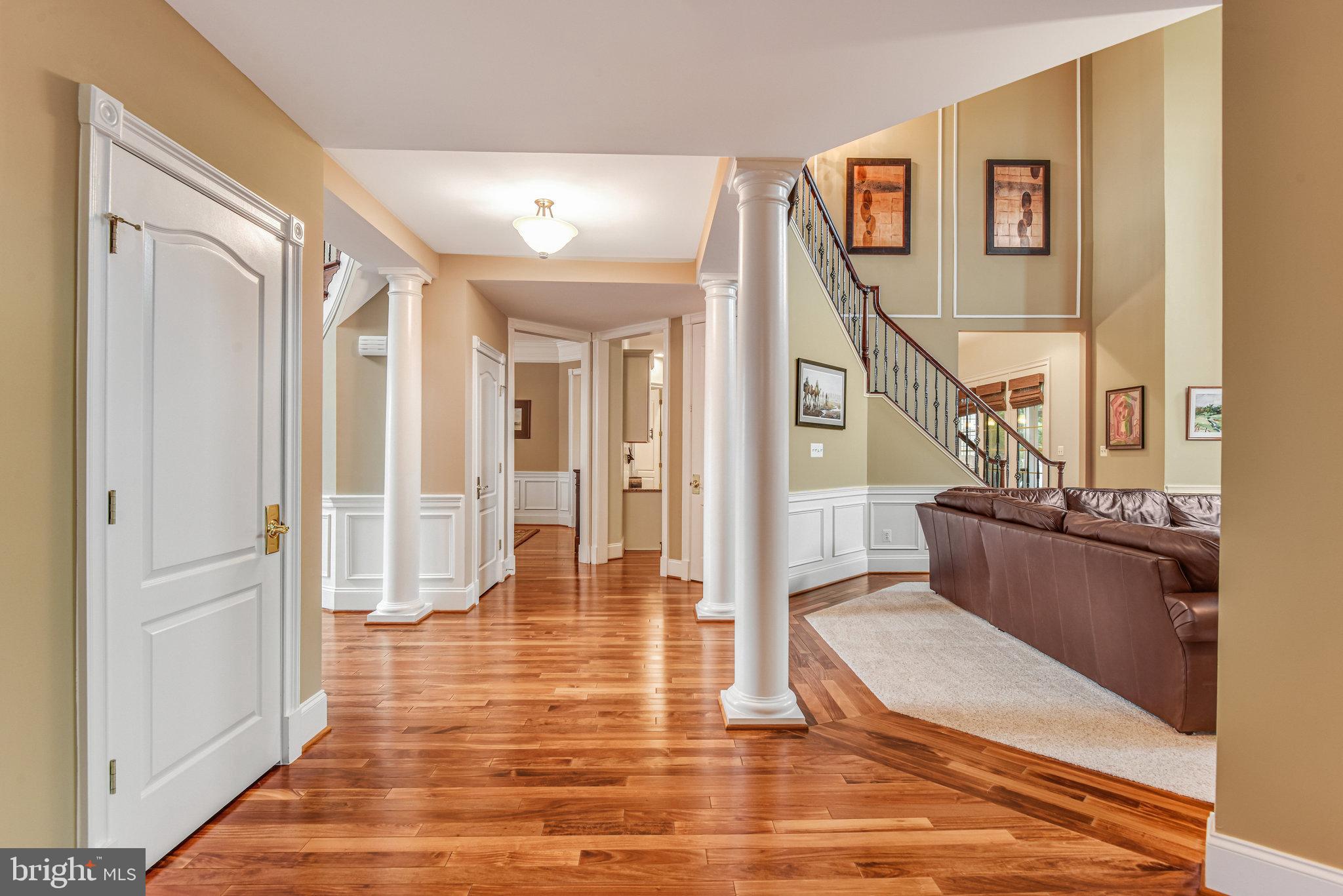 LOUDOUN VALLEY ESTATES - Residential