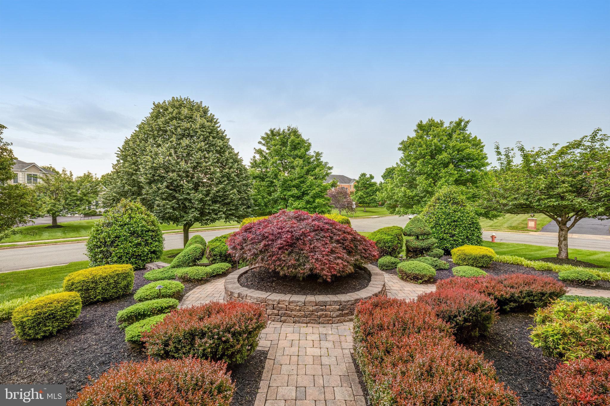 LOUDOUN VALLEY ESTATES - Residential