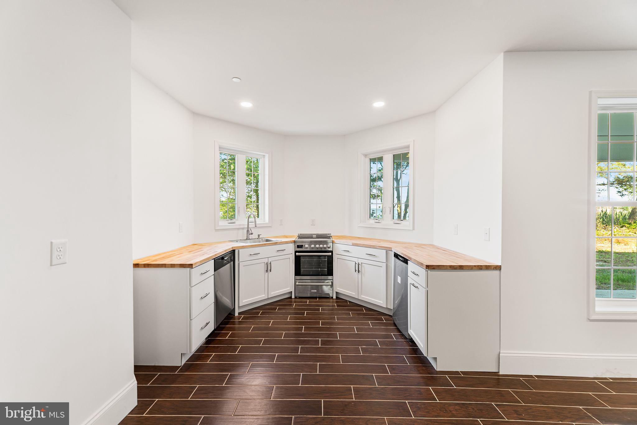 GLEN RIDDLE - Residential