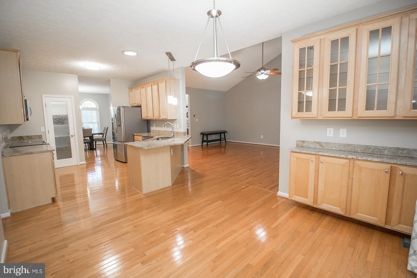 ESTATES AT SINGLETREE - Residential