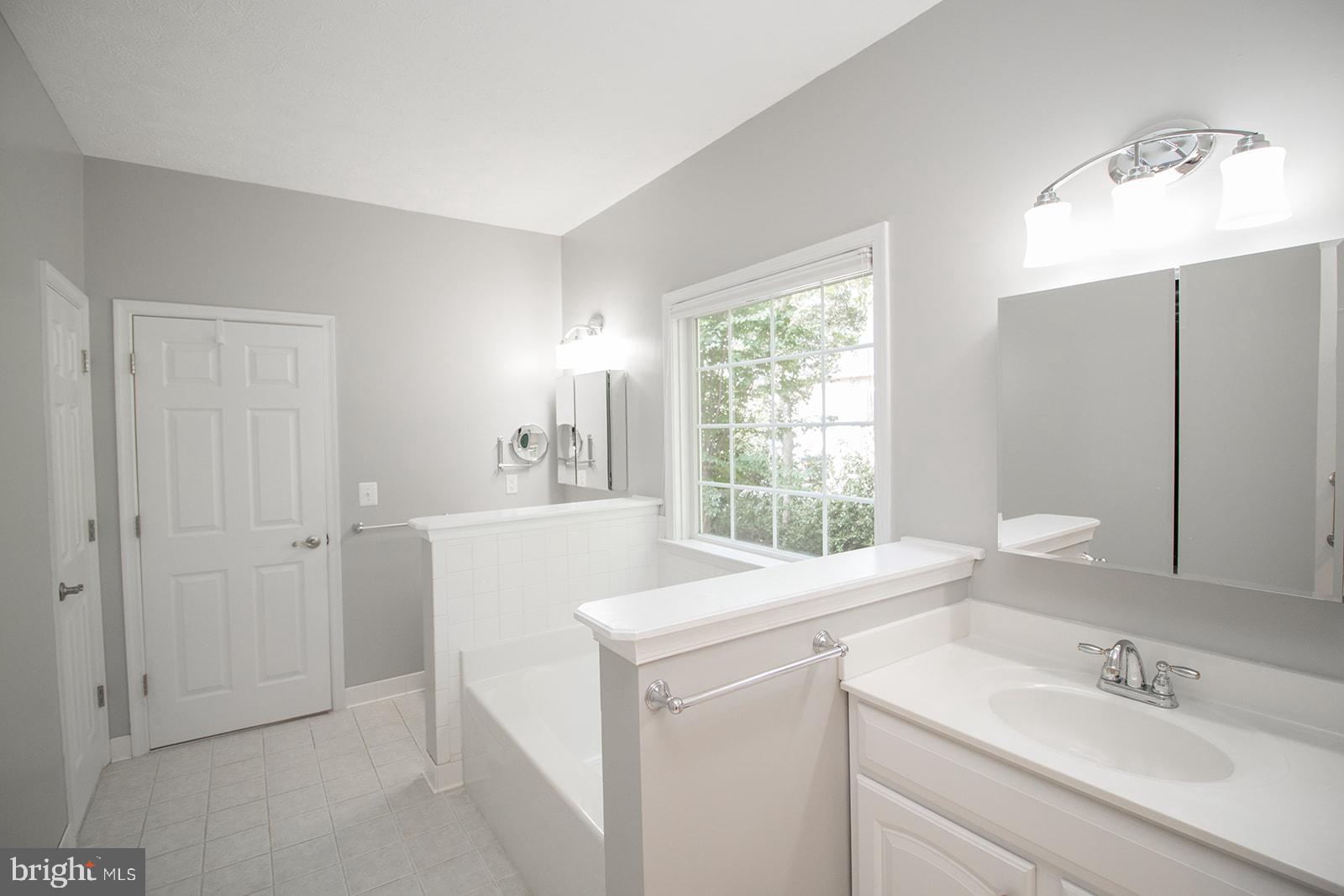 ESTATES AT SINGLETREE - Residential