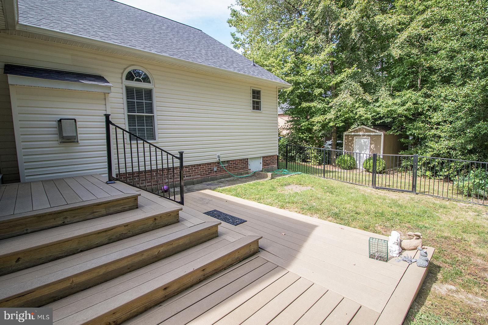 ESTATES AT SINGLETREE - Residential