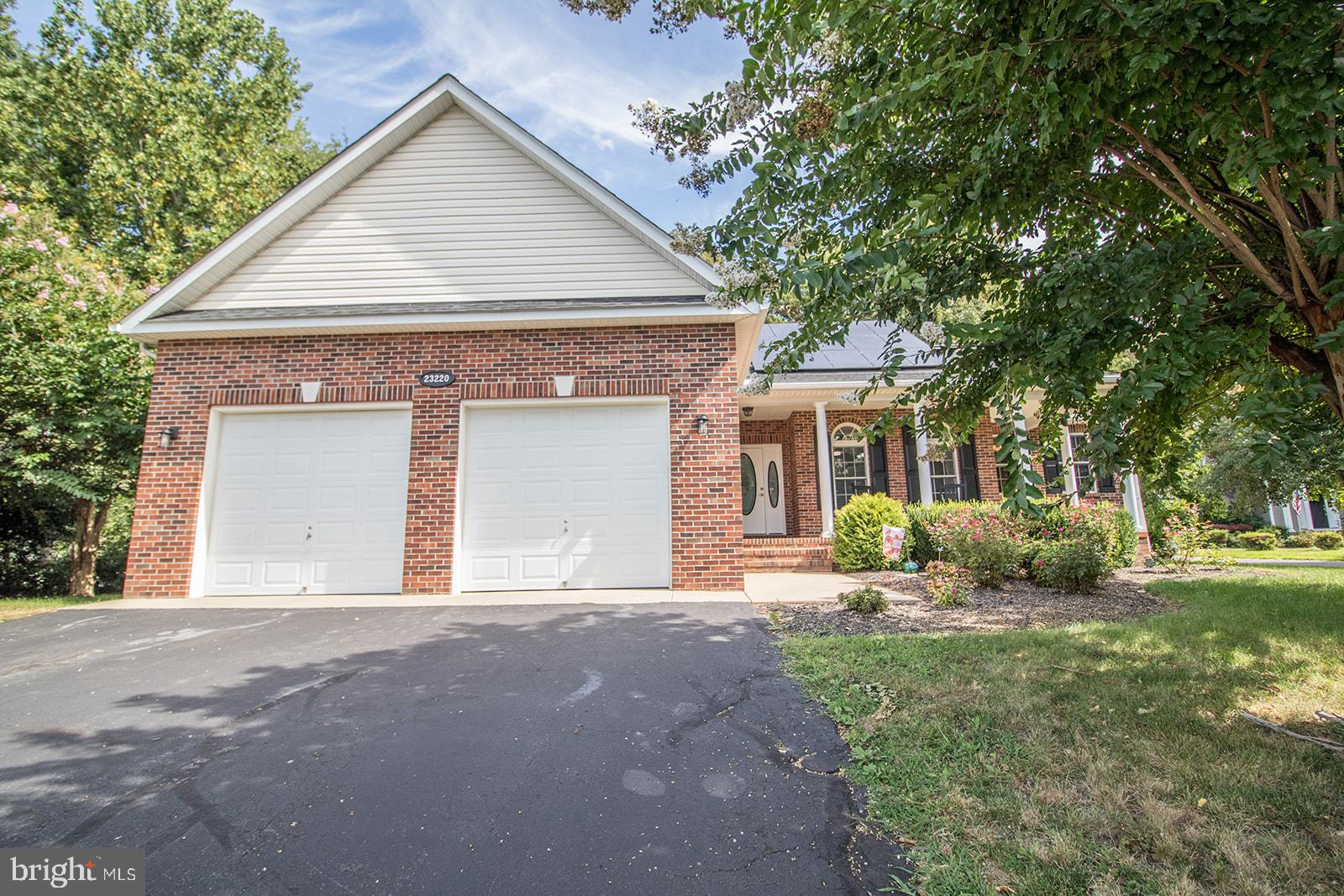 ESTATES AT SINGLETREE - Residential