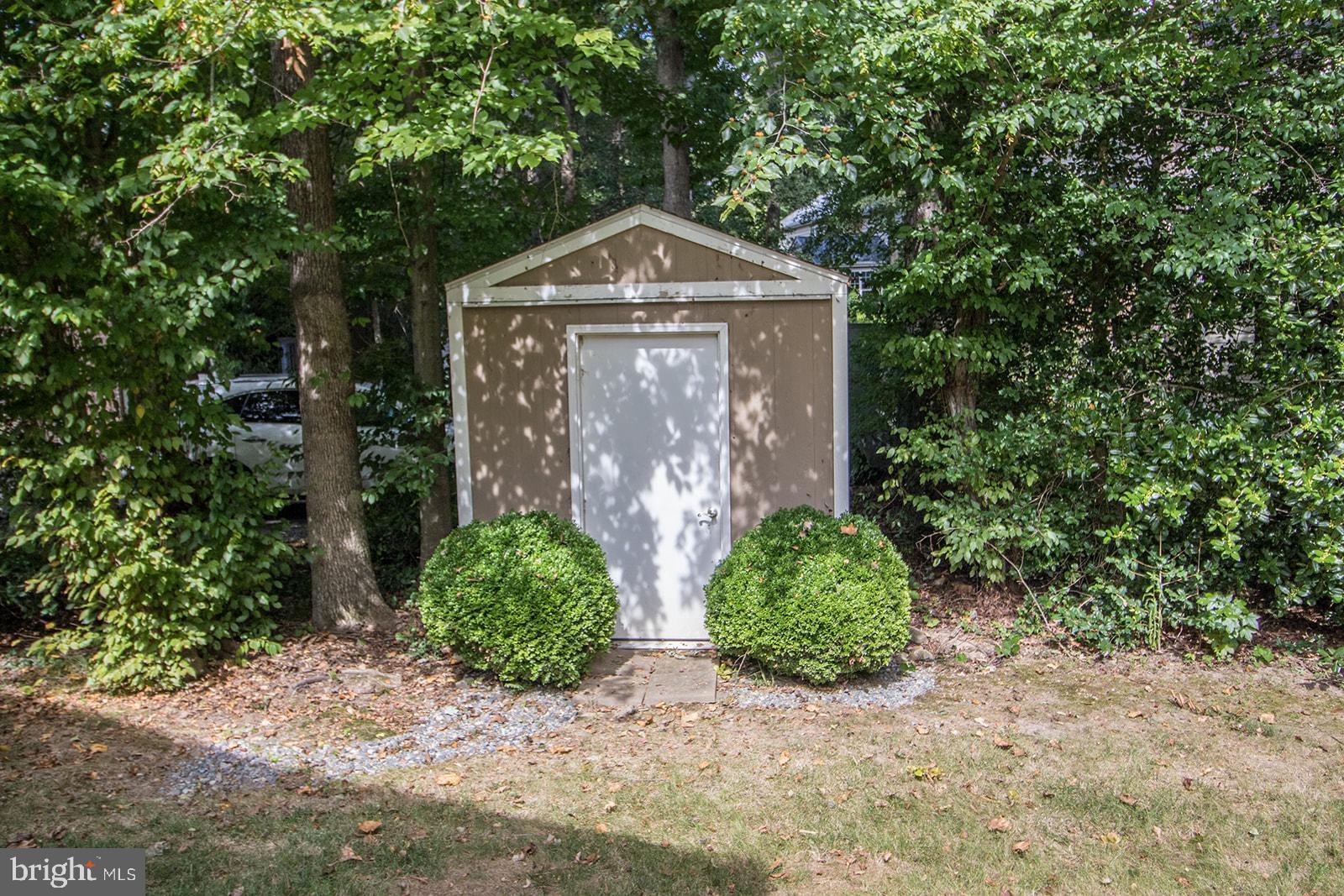 ESTATES AT SINGLETREE - Residential