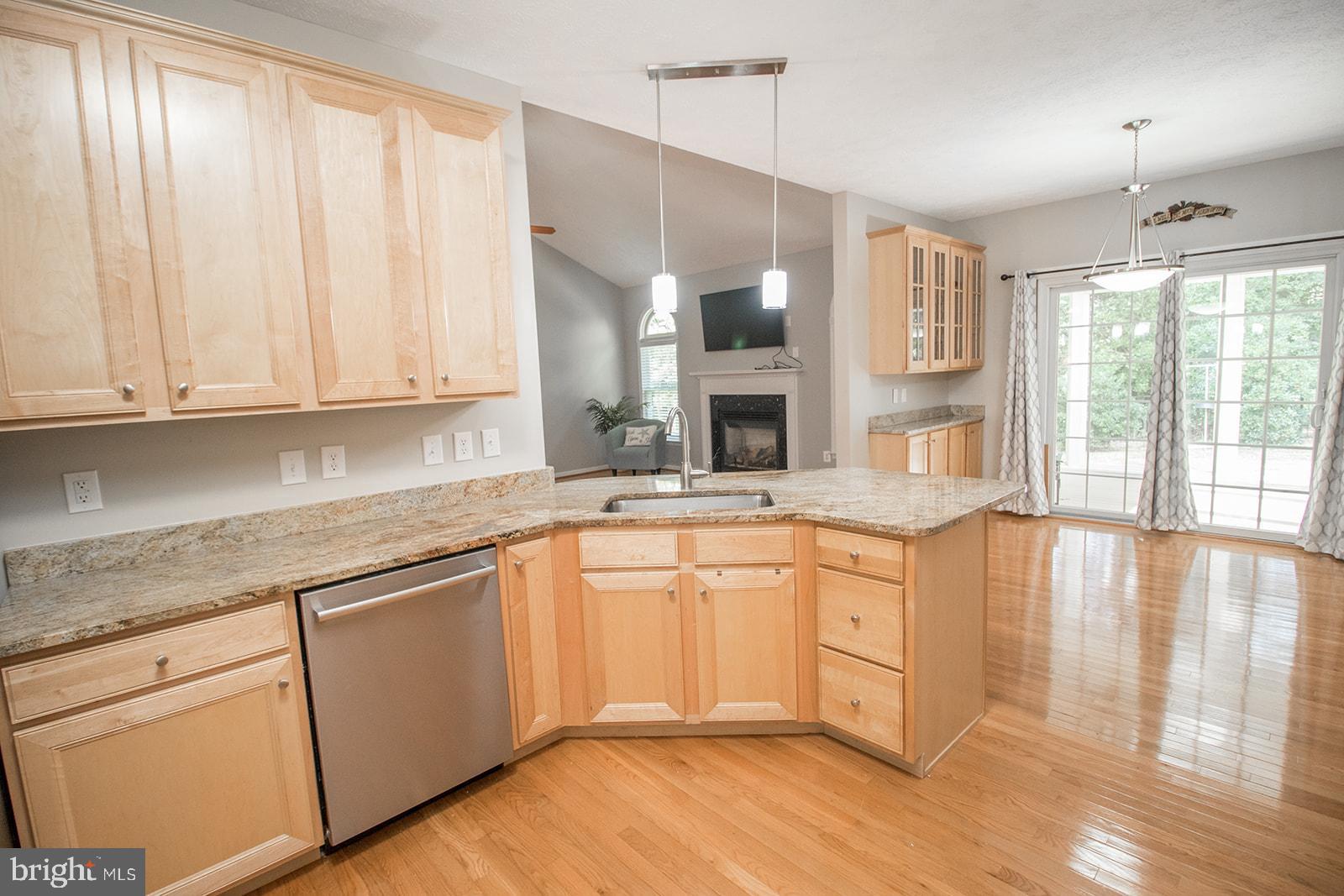 ESTATES AT SINGLETREE - Residential