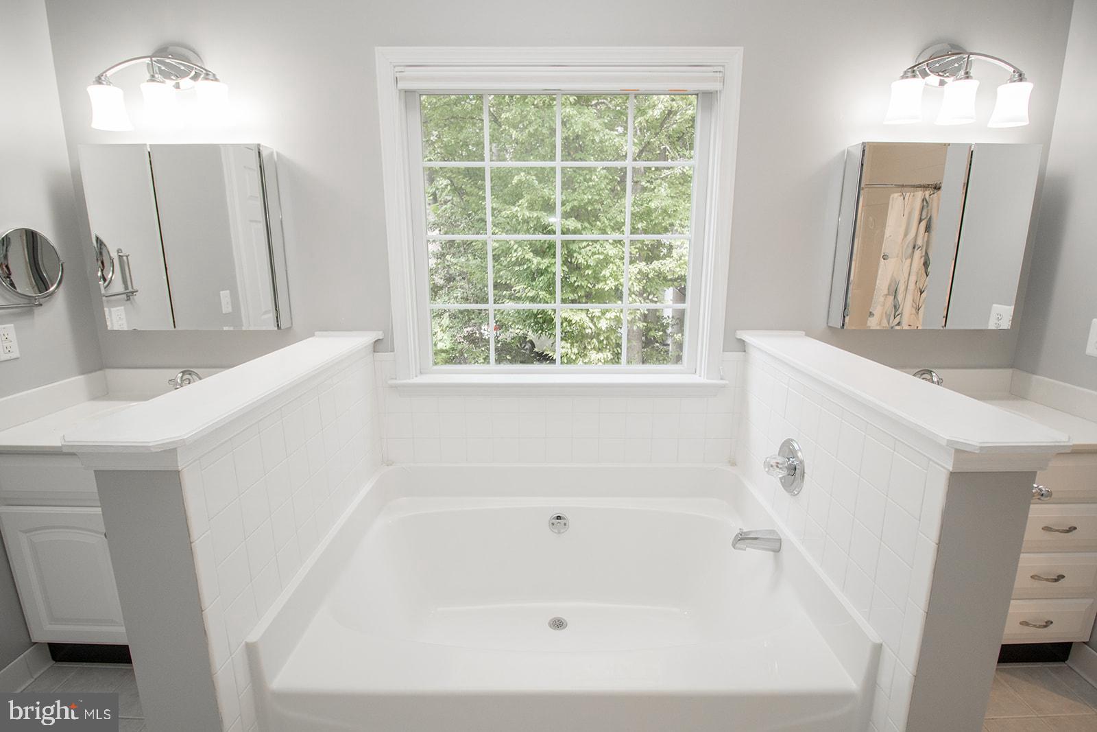 ESTATES AT SINGLETREE - Residential