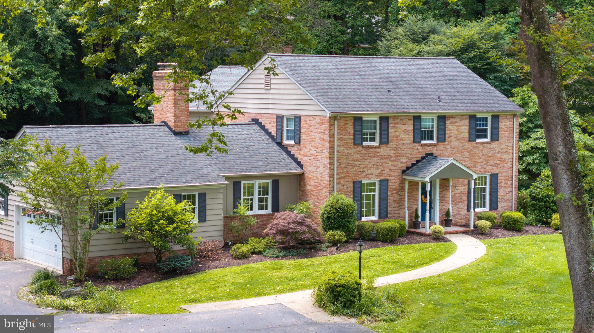 2 CHICKORY COURT