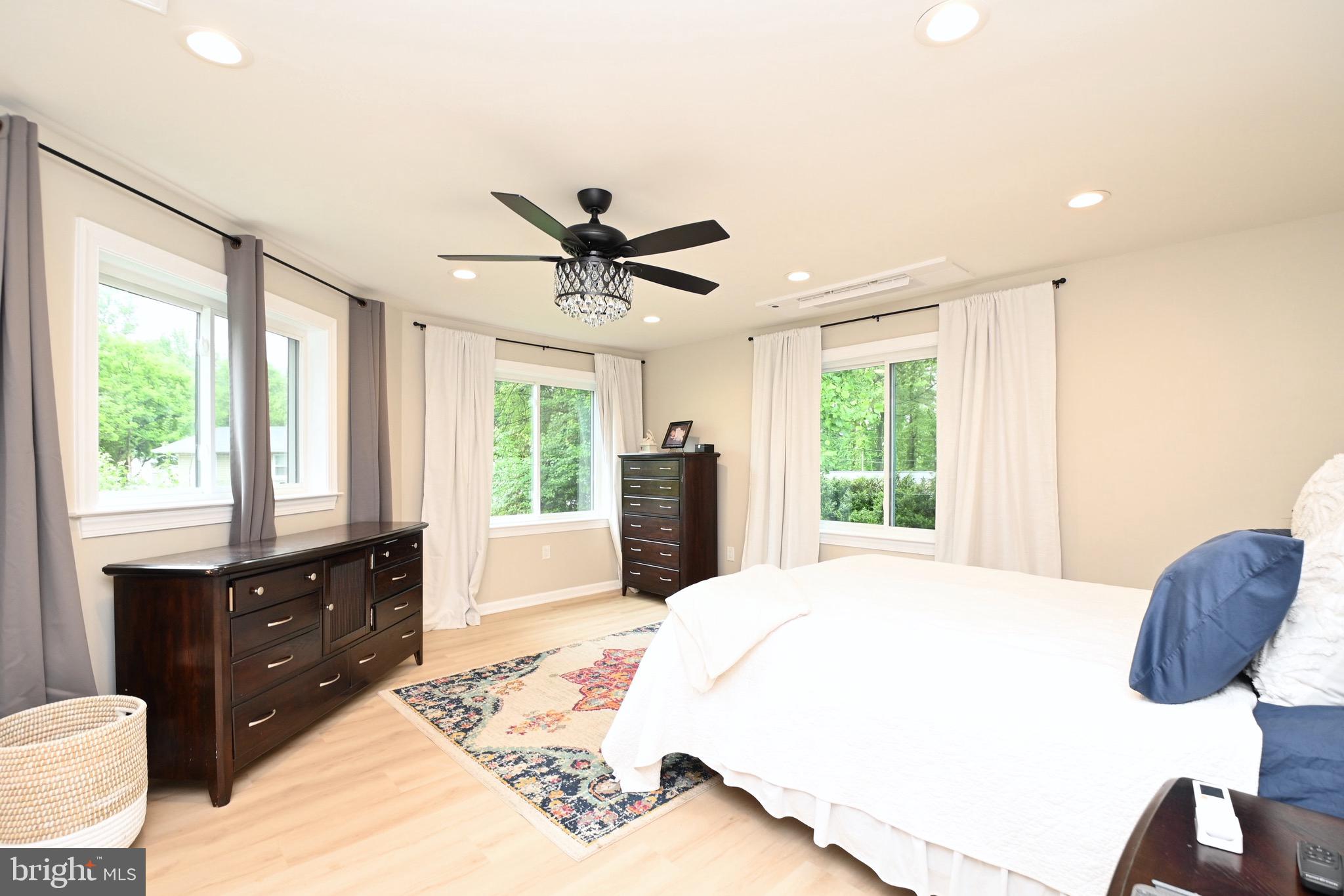 KINGWOOD PARK - Residential Lease